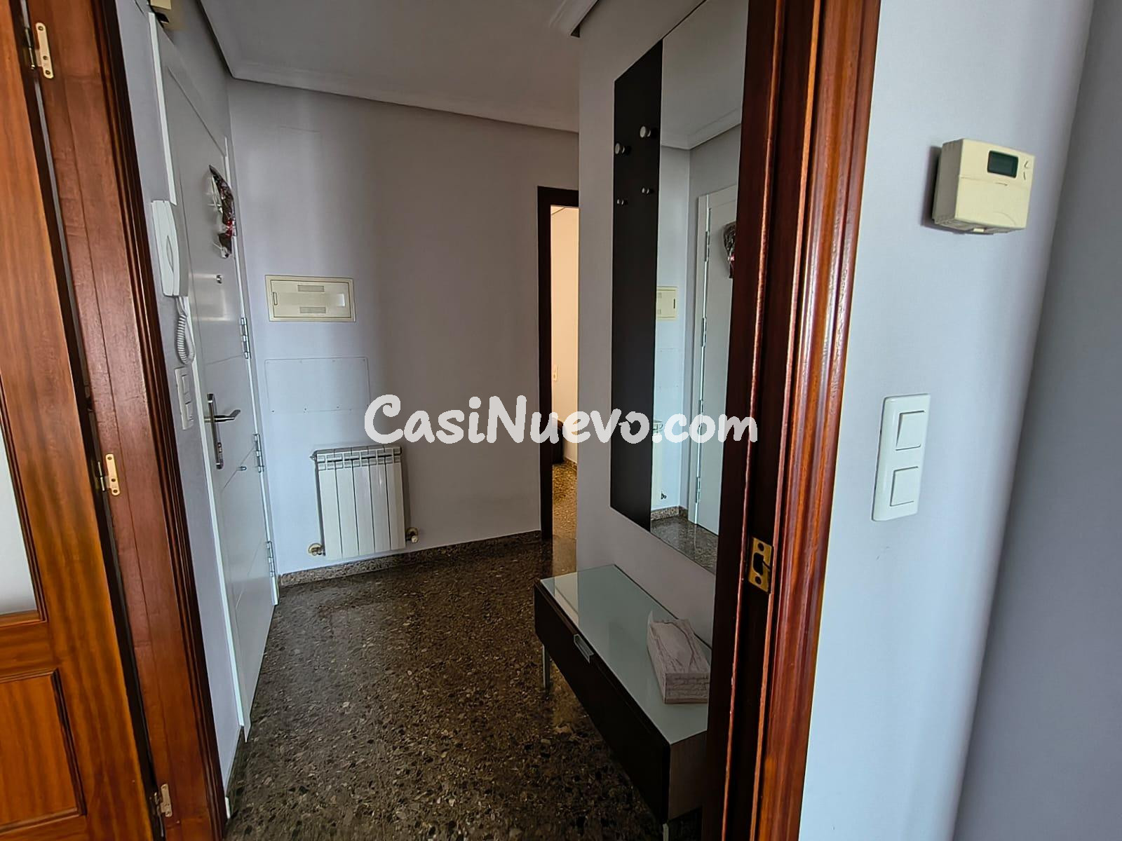 Amplio piso con parking, trastero y jacuzzi cerca del centro - foto 19