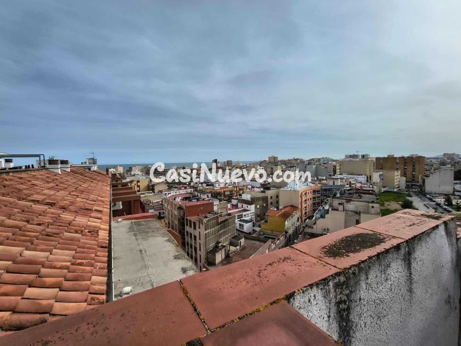 Amplio piso con parking, trastero y jacuzzi cerca del centro - foto 22