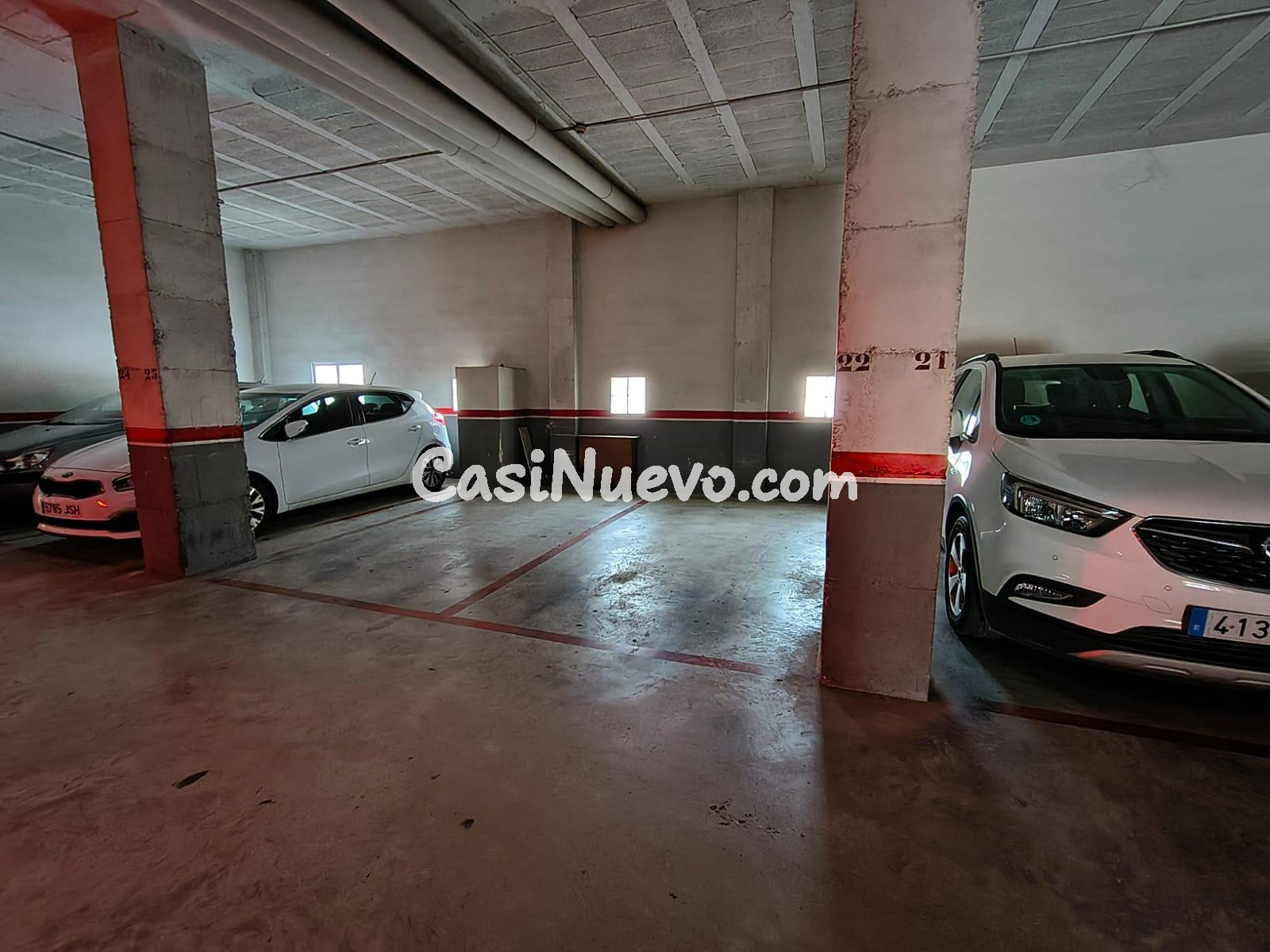 Amplio piso con parking, trastero y jacuzzi cerca del centro - foto 24