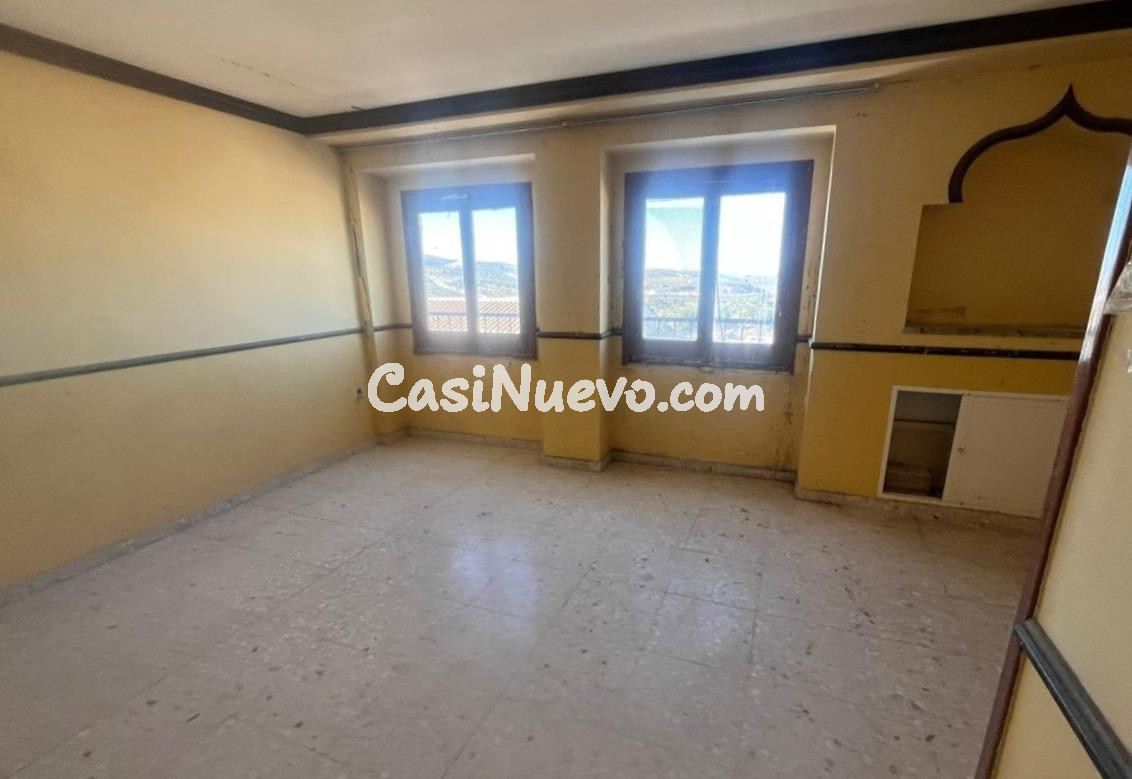 Piso para reformar en Baena. Córdoba - foto 7