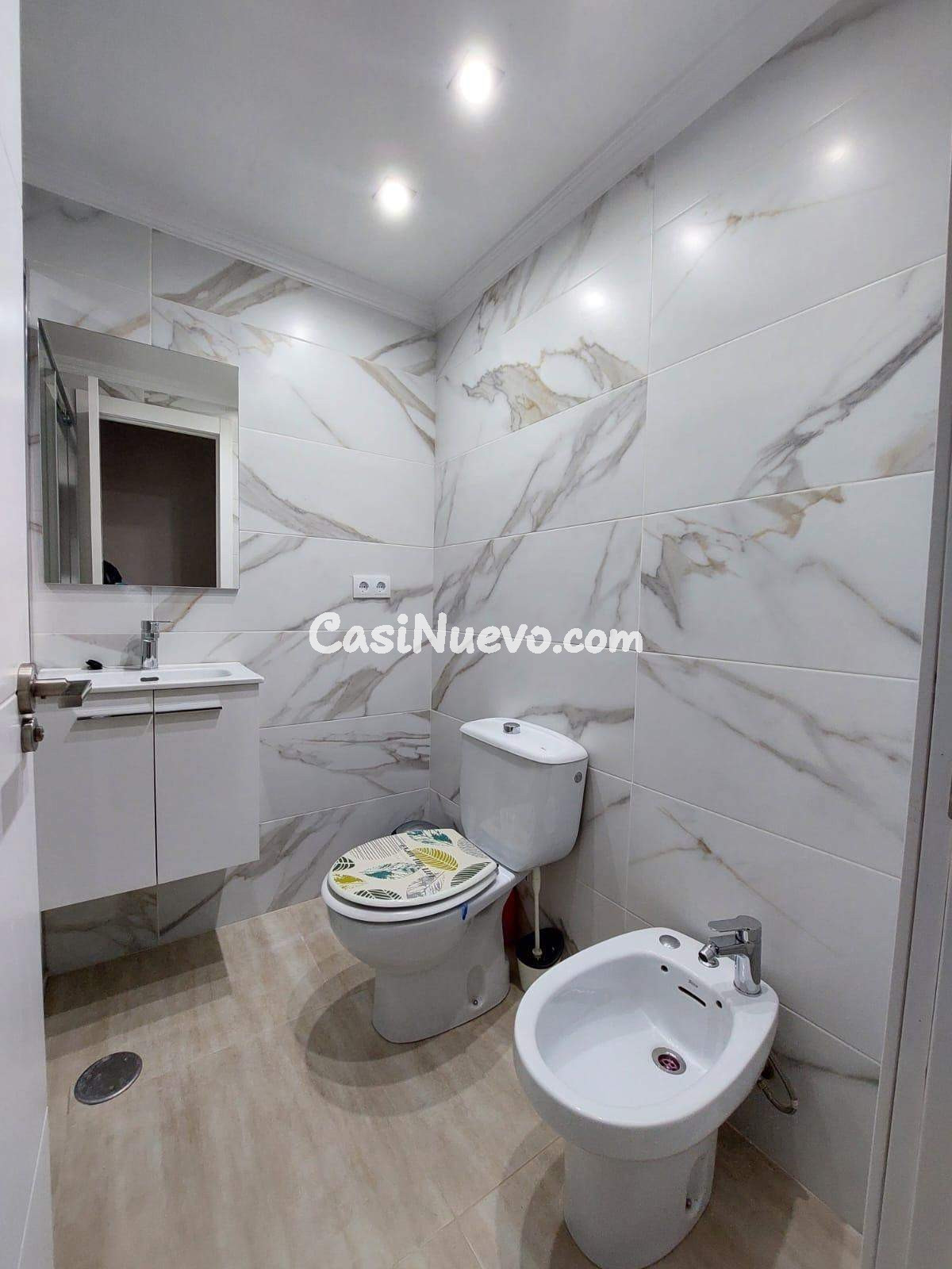 Amplio y Luminoso Piso en el Corazón de Alicante - foto 6