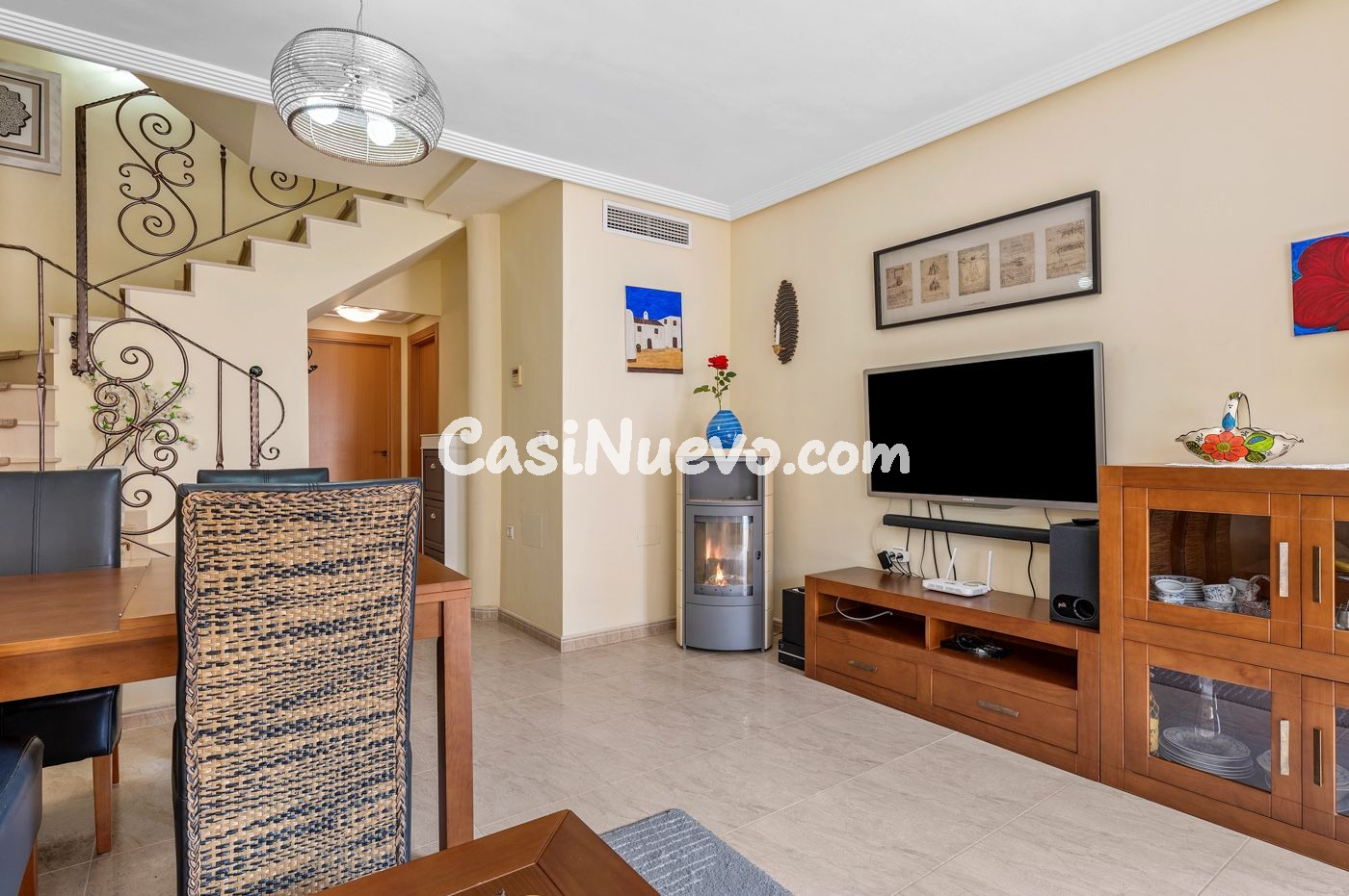 Casa adosada esquinera con orientación sur, amplia parcela y - foto 12