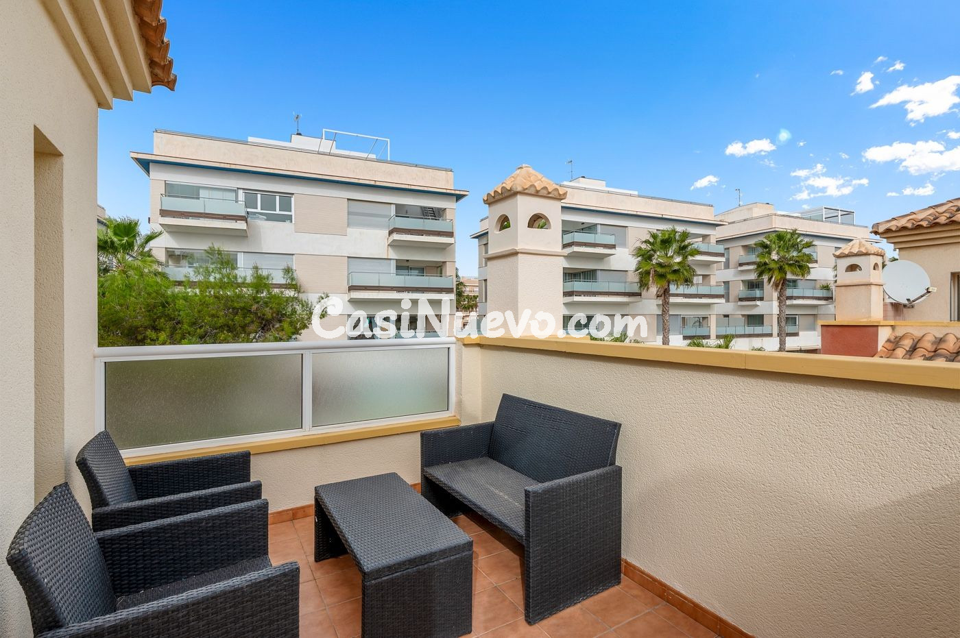 Casa adosada esquinera con orientación sur, amplia parcela y - foto 22