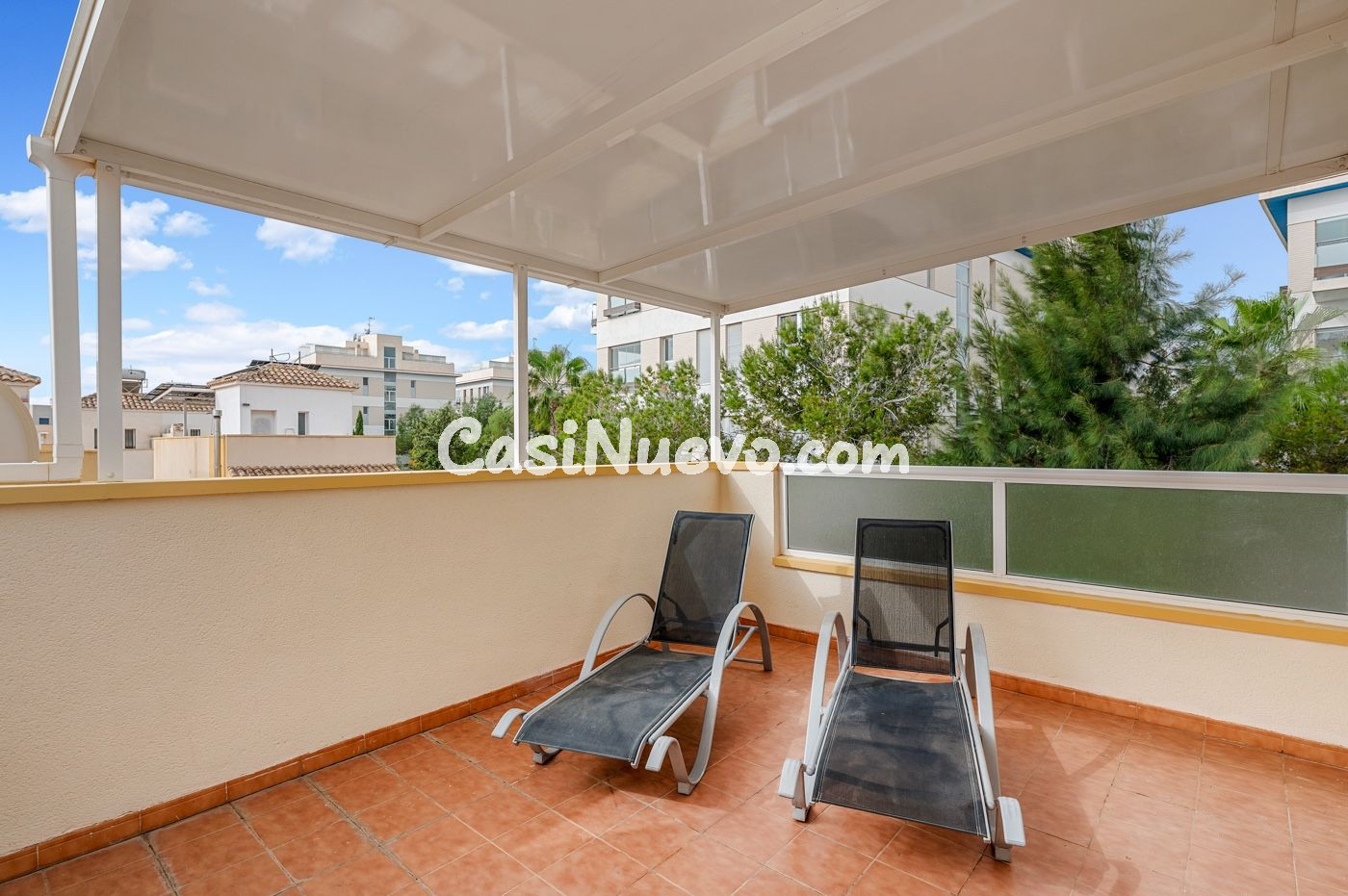 Casa adosada esquinera con orientación sur, amplia parcela y - foto 24