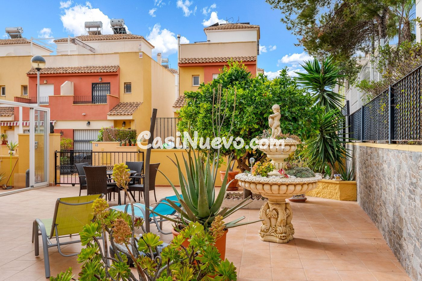 Casa adosada esquinera con orientación sur, amplia parcela y - foto 30