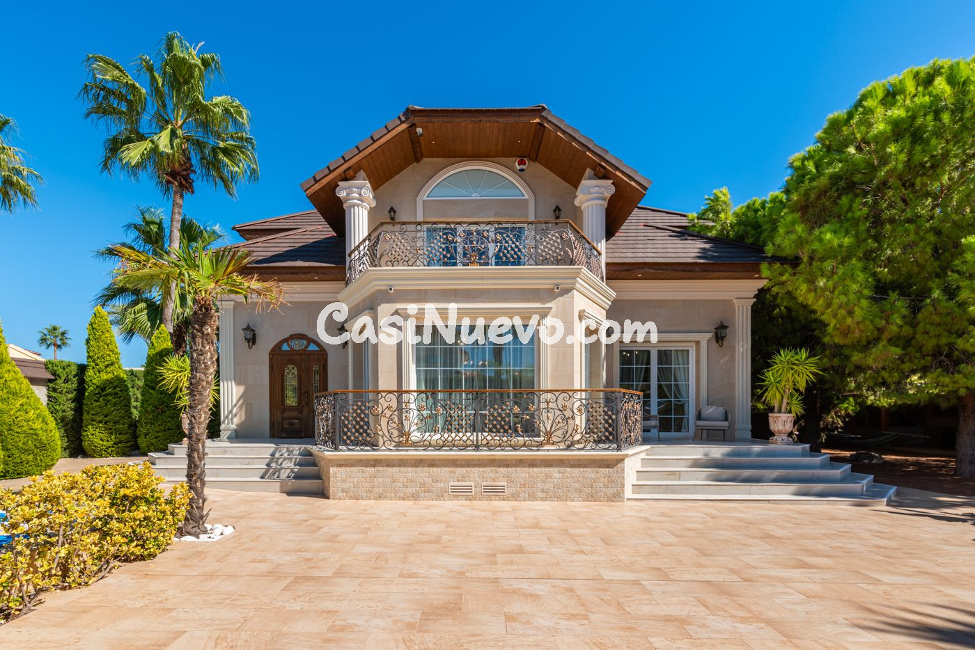 Espectacular Villa con 5 dormitorios y 3 baños - foto 2