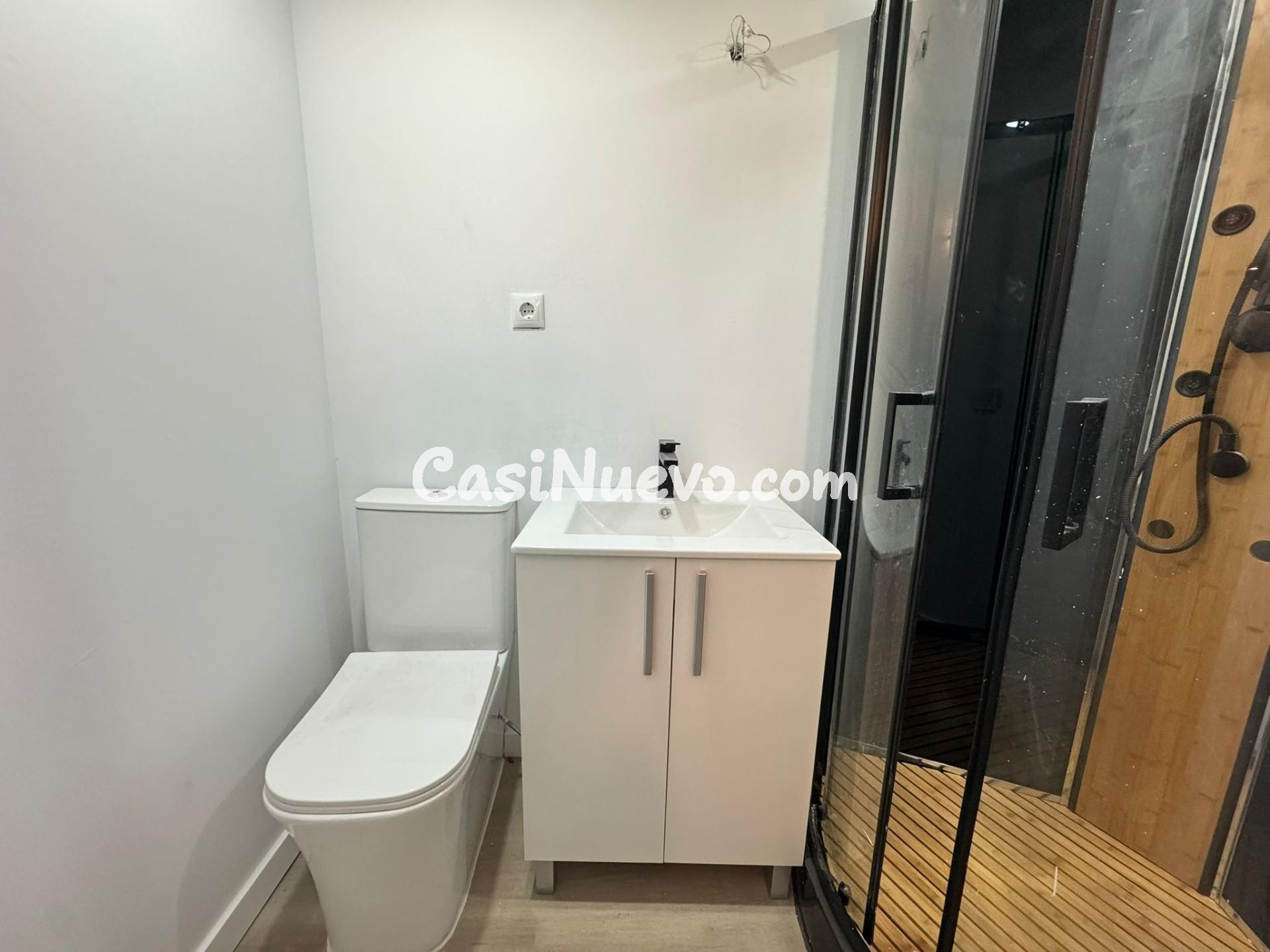 Apartamento reformado a 1 minuto de la playa en Roses - foto 14