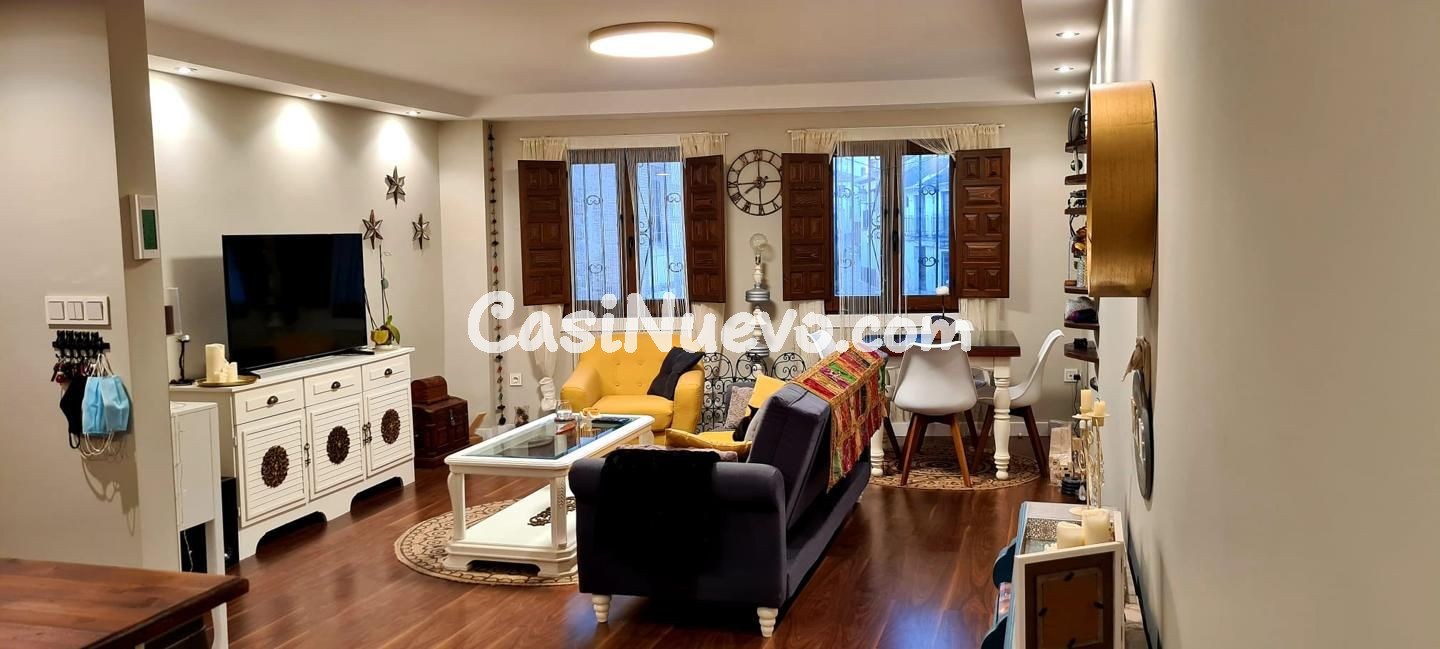 Exclusivo piso de diseño de 2 dormitorios en venta | Plaza d - foto 2