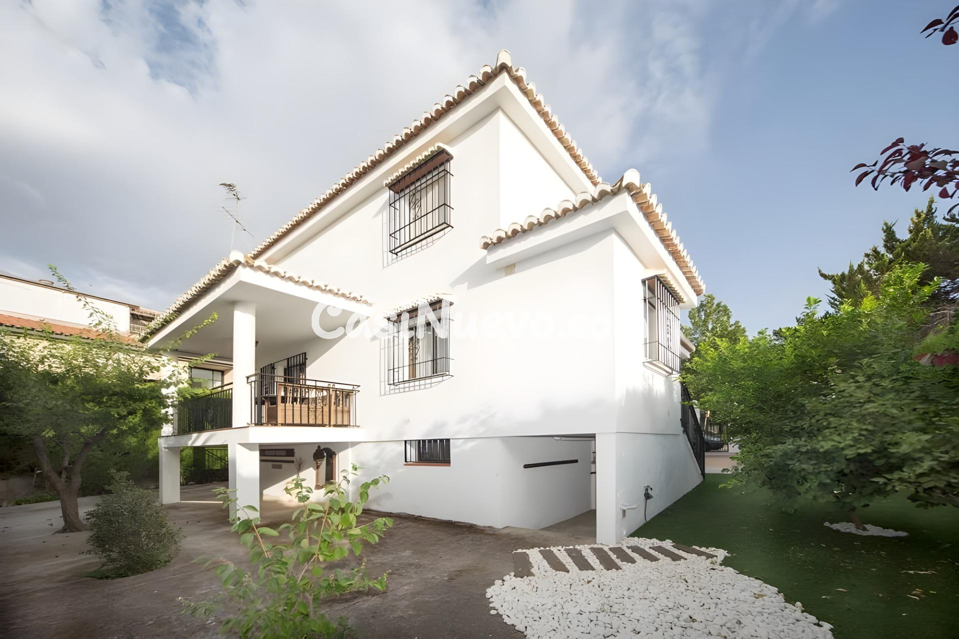 Espectacular Casa Reformada de 5 Dormitorios con Parking | L - foto 3