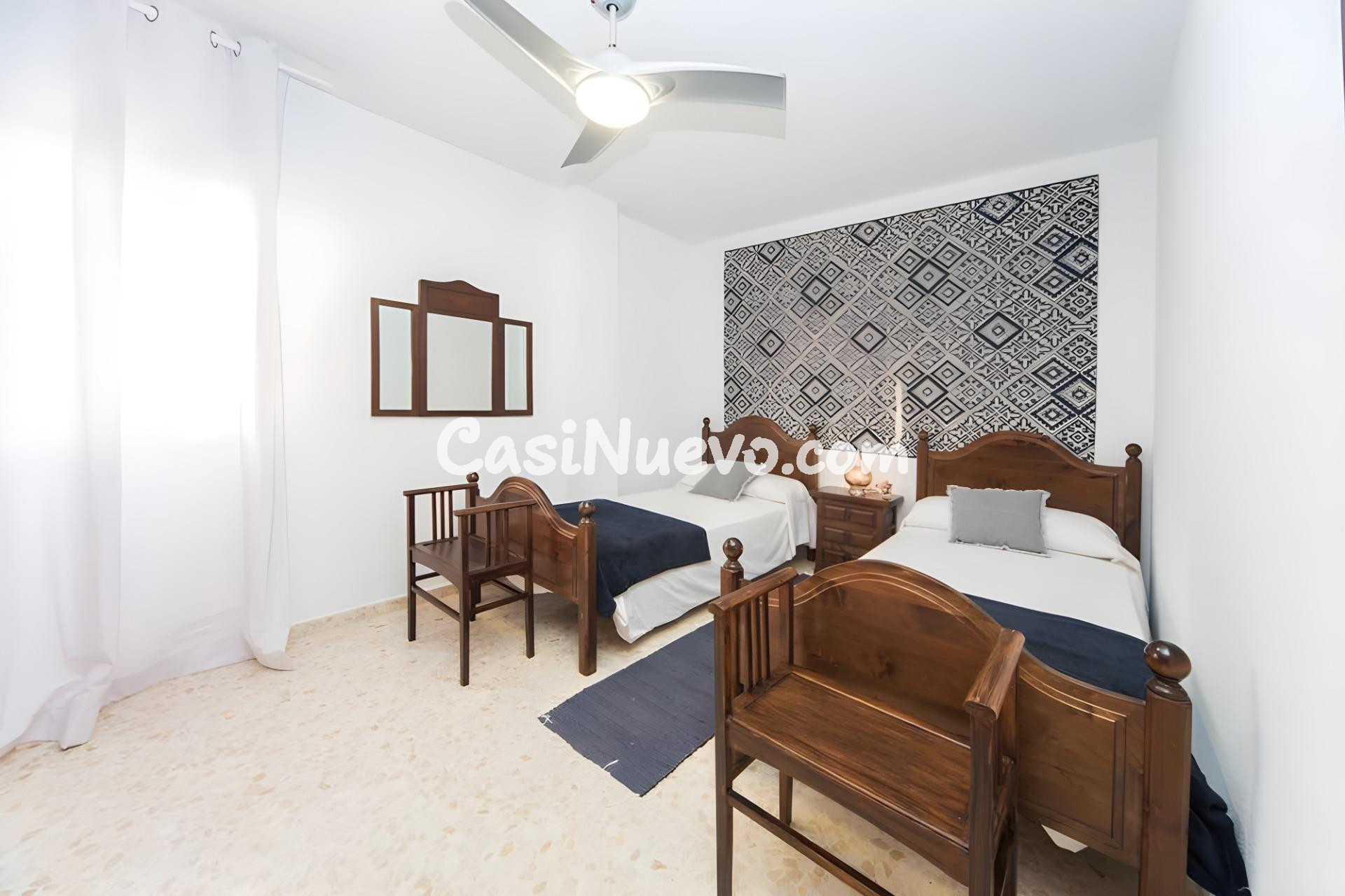 Espectacular Casa Reformada de 5 Dormitorios con Parking | L - foto 28