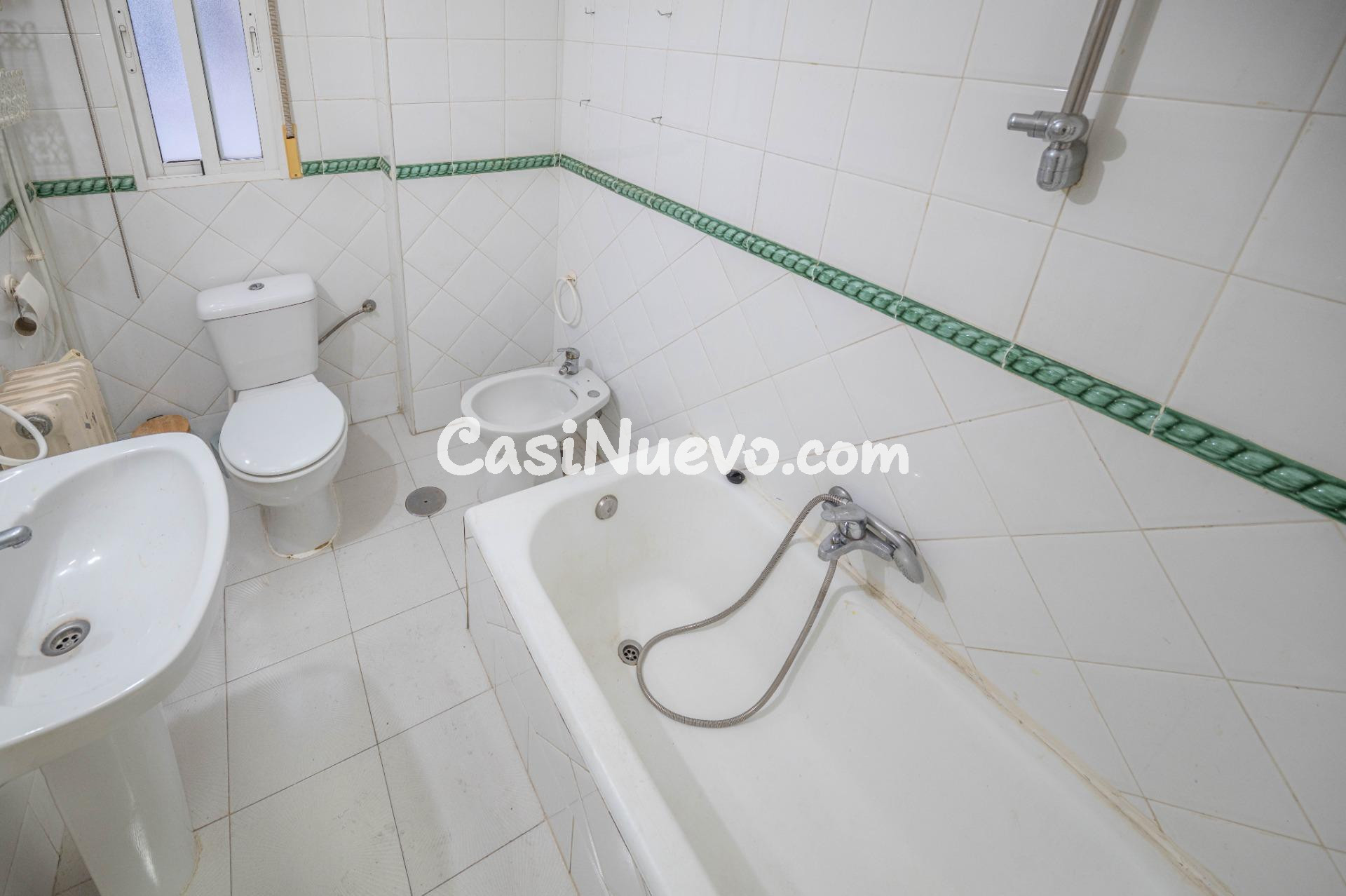 MAGNIFICO PISO CENTRICO EN QUINTA PLANTA CON calefacción Y E - foto 27