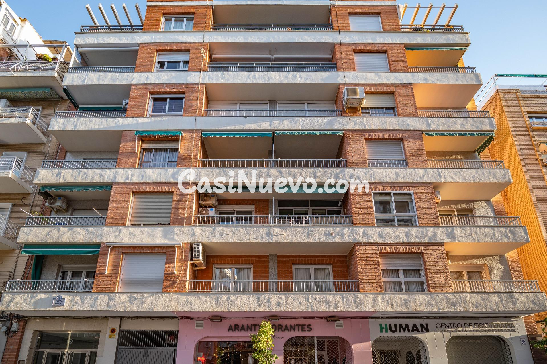 MAGNIFICO PISO CENTRICO EN QUINTA PLANTA CON calefacción Y E - foto 32