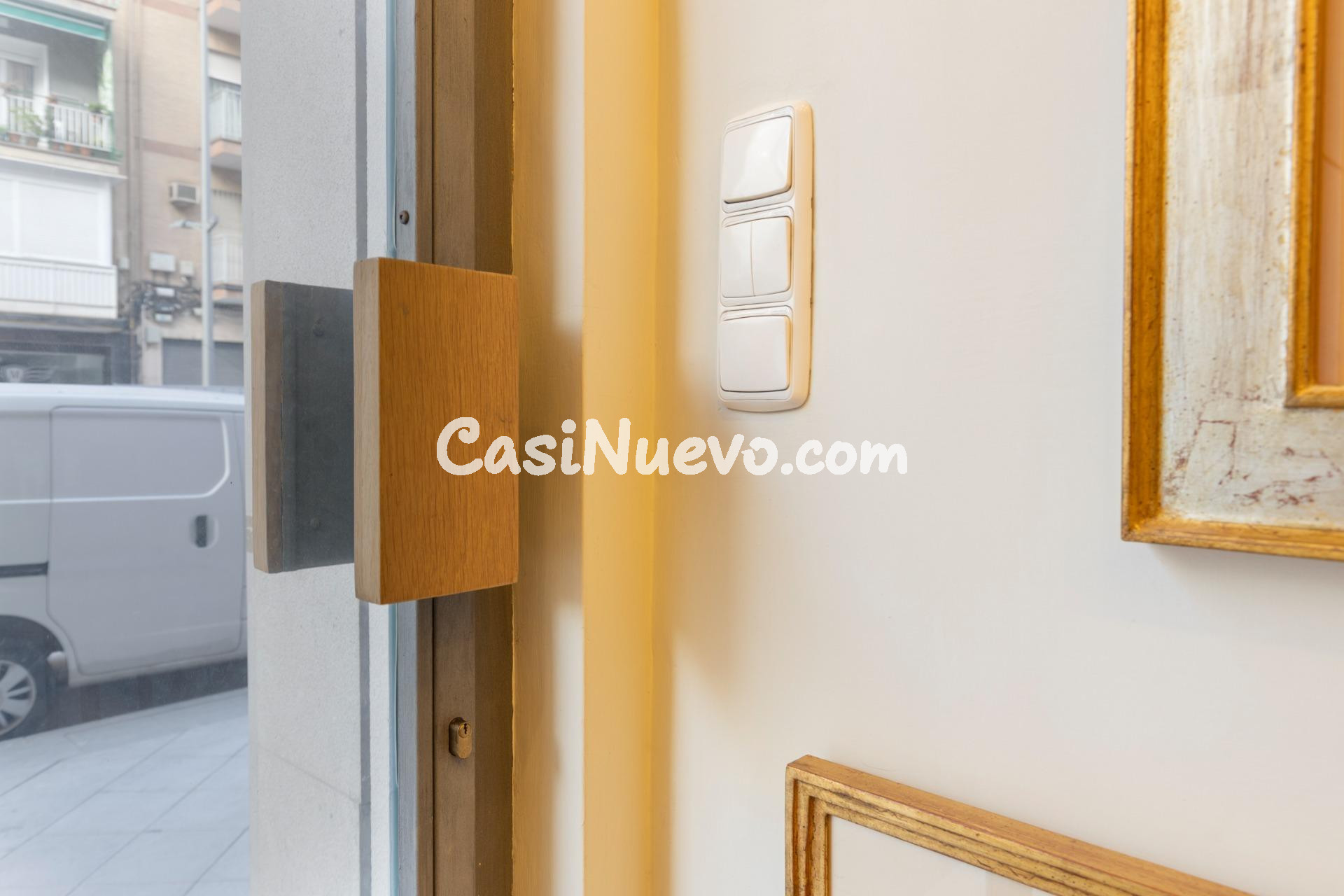 MAGNIFICO LOCAL EN ARABIAL JUNTO HIPERCOR, COMPLETAMENTE INS - foto 14