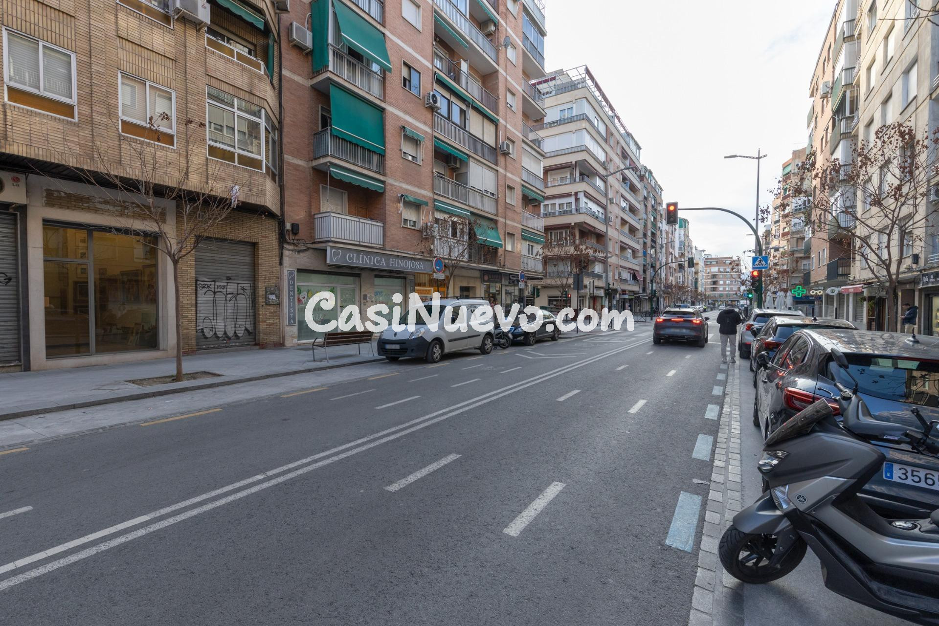 MAGNIFICO LOCAL EN ARABIAL JUNTO HIPERCOR, COMPLETAMENTE INS - foto 19