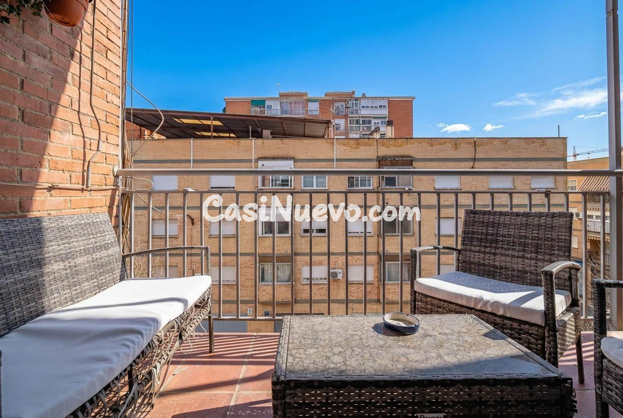 Luminoso piso exterior con terraza junto a Avenida de Dílar  - foto 13