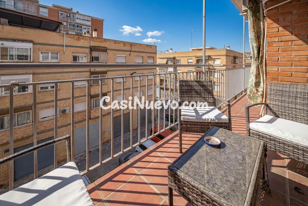 Luminoso piso exterior con terraza junto a Avenida de Dílar  - foto 15