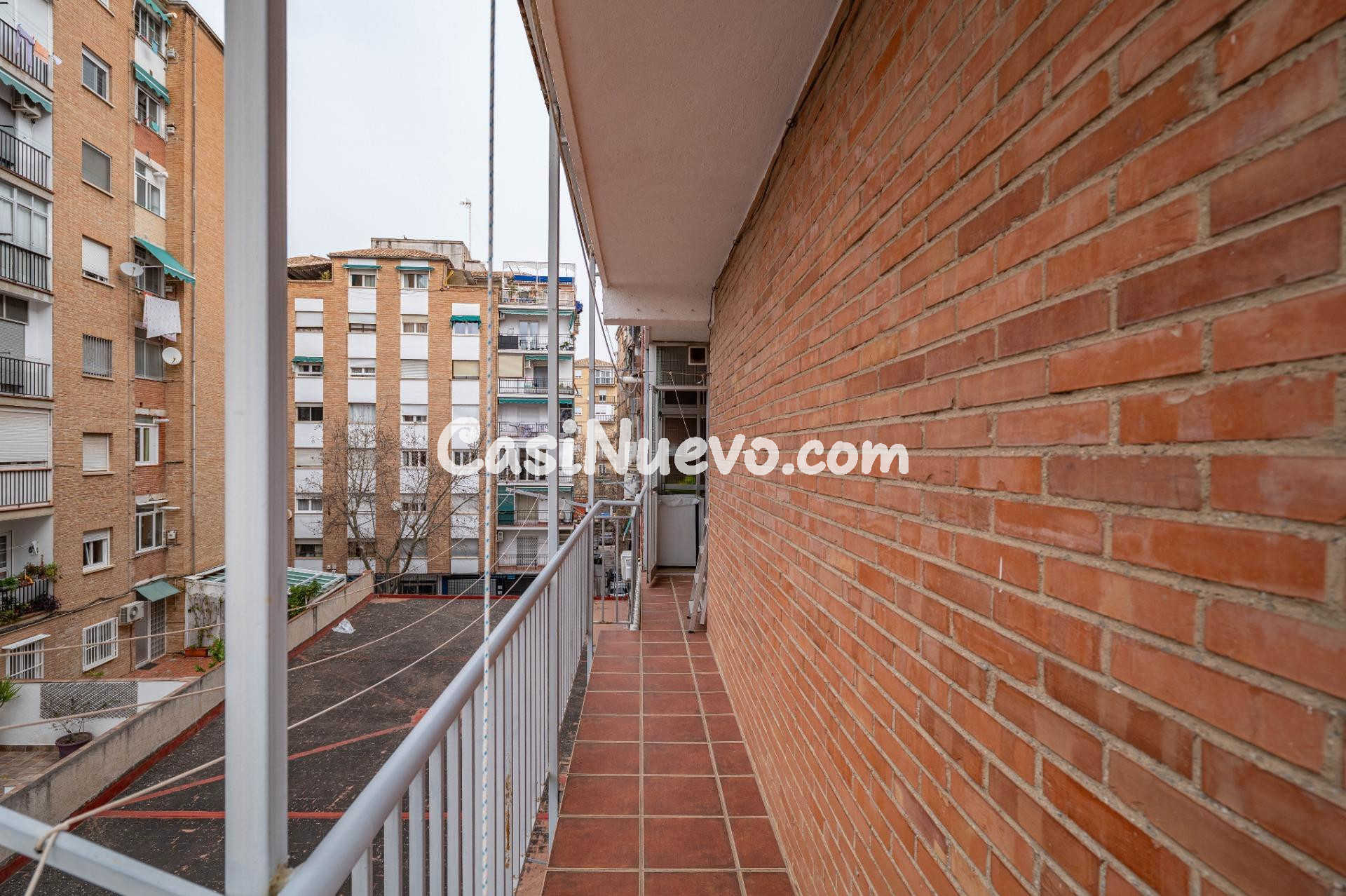 Luminoso piso exterior con terraza junto a Avenida de Dílar  - foto 20