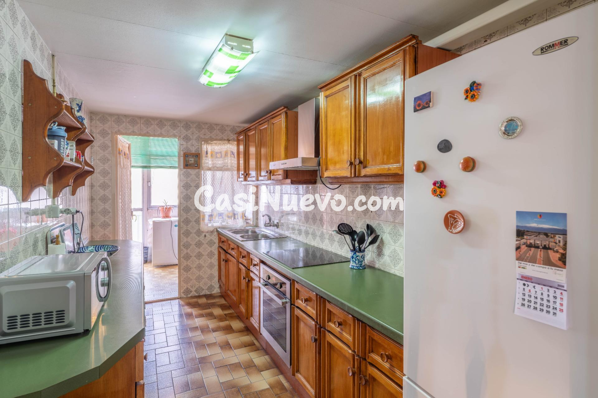 Luminoso piso exterior con terraza junto a Avenida de Dílar  - foto 24