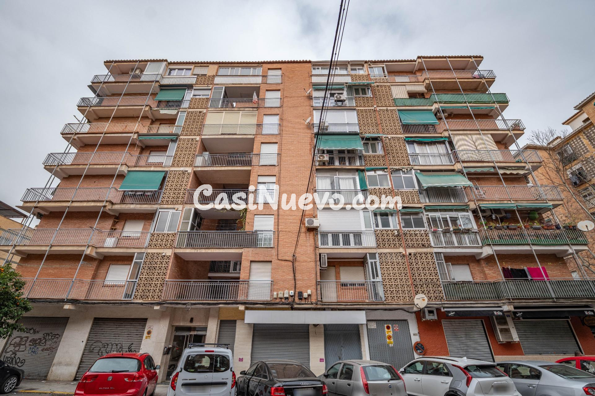 Luminoso piso exterior con terraza junto a Avenida de Dílar  - foto 48