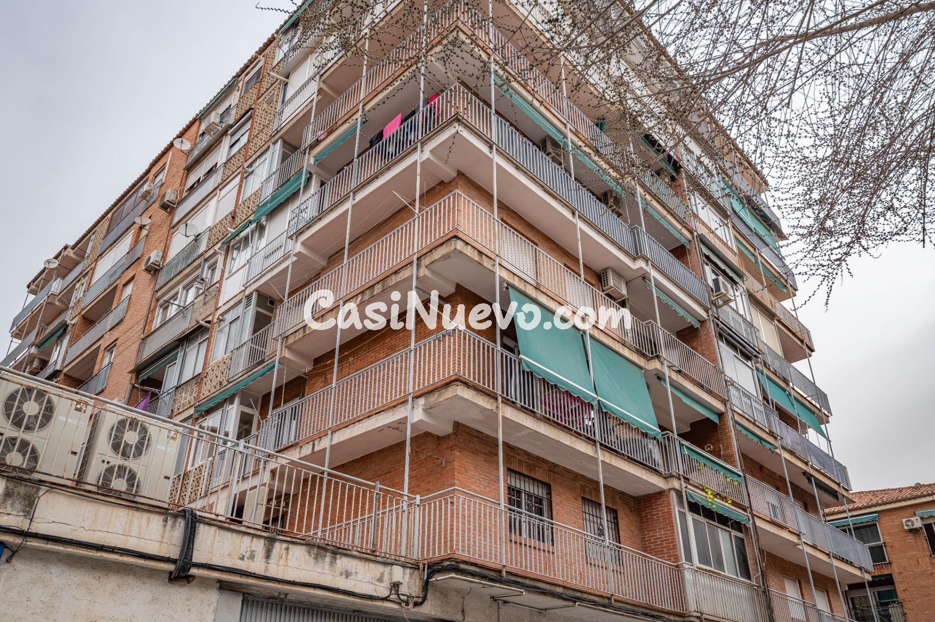Luminoso piso exterior con terraza junto a Avenida de Dílar  - foto 50