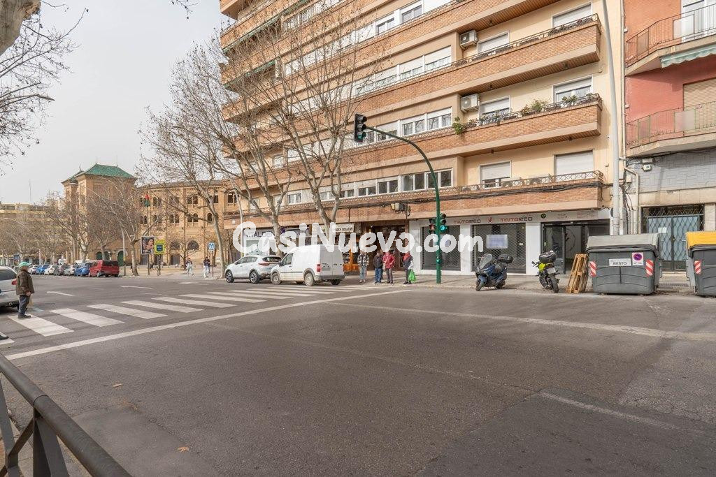 Venta de magnífico local en Avenida Doctor Olóriz - foto 31