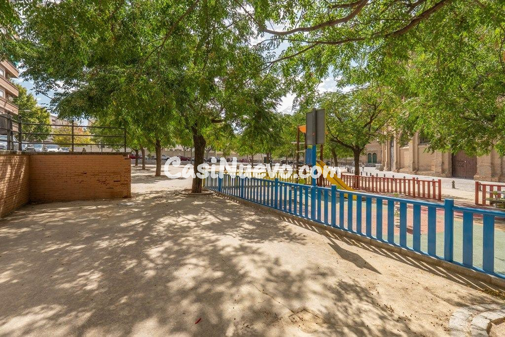 Venta de magnífico local en Avenida Doctor Olóriz - foto 35