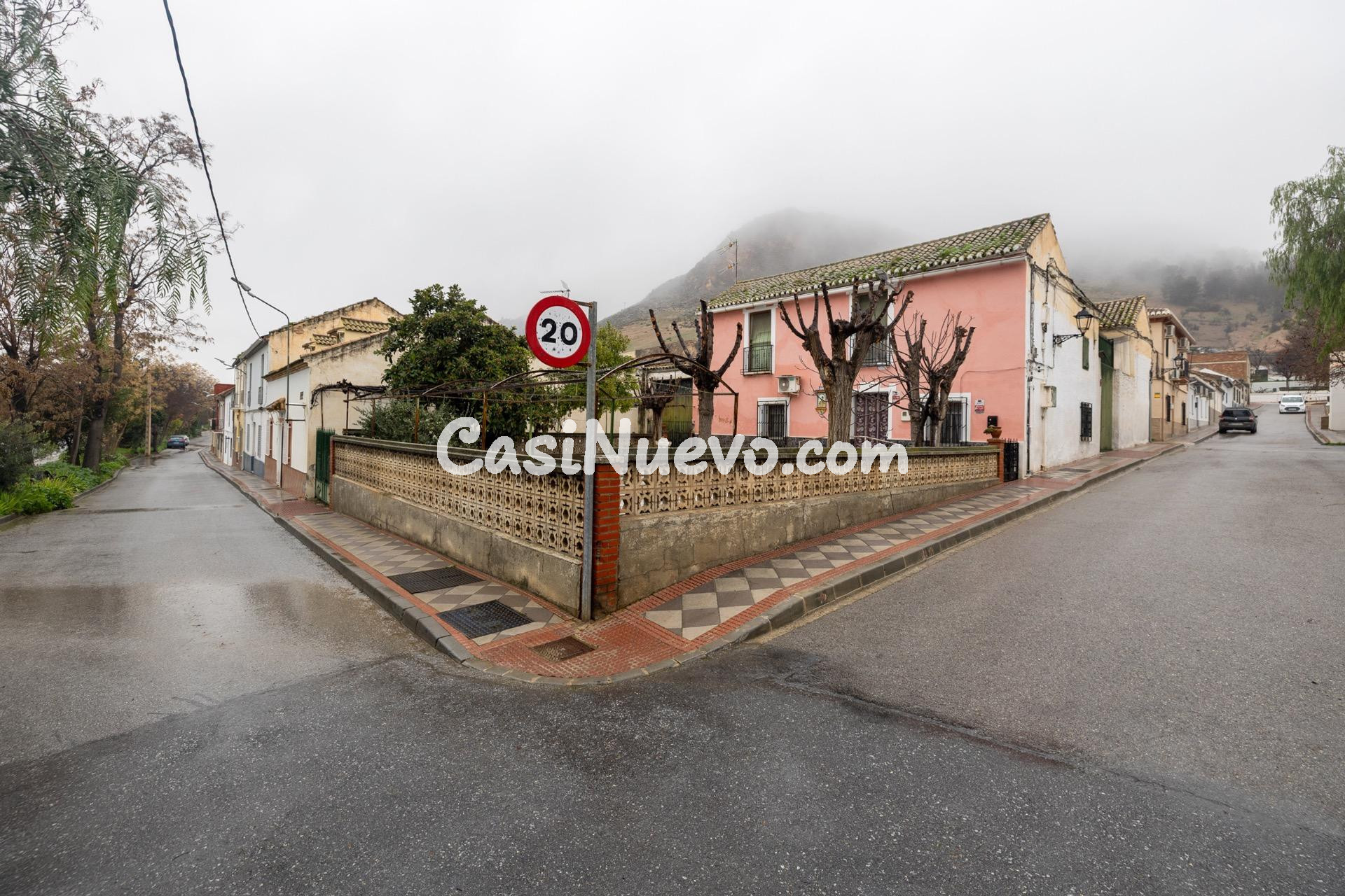 GRAN CASA EN ATARFE!