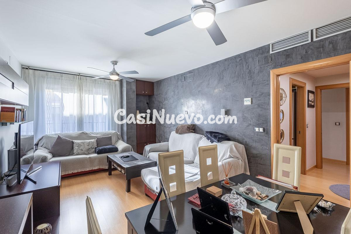 Te presento un piso muy céntrico en Ogíjares de tres habitac - foto 10