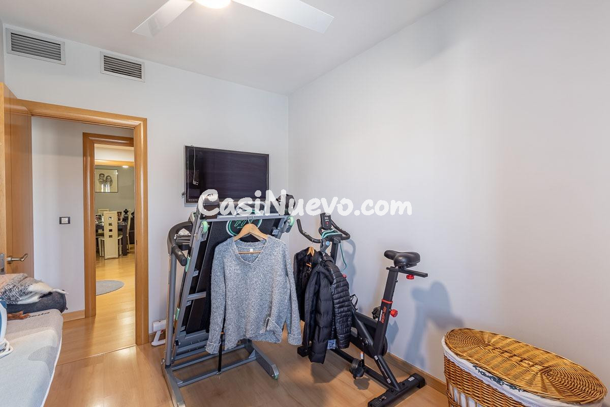 Te presento un piso muy céntrico en Ogíjares de tres habitac - foto 19