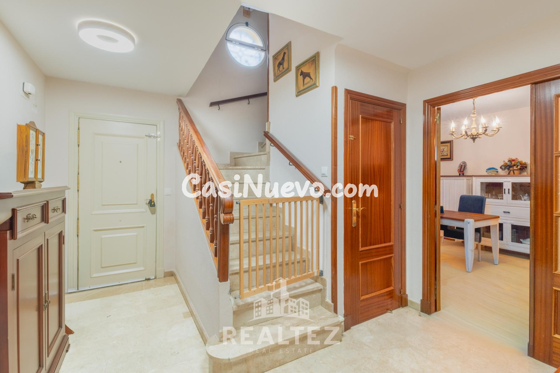 Unifamiliar de 6 dormitorios más buhardilla en Res. El Ángel - foto 2