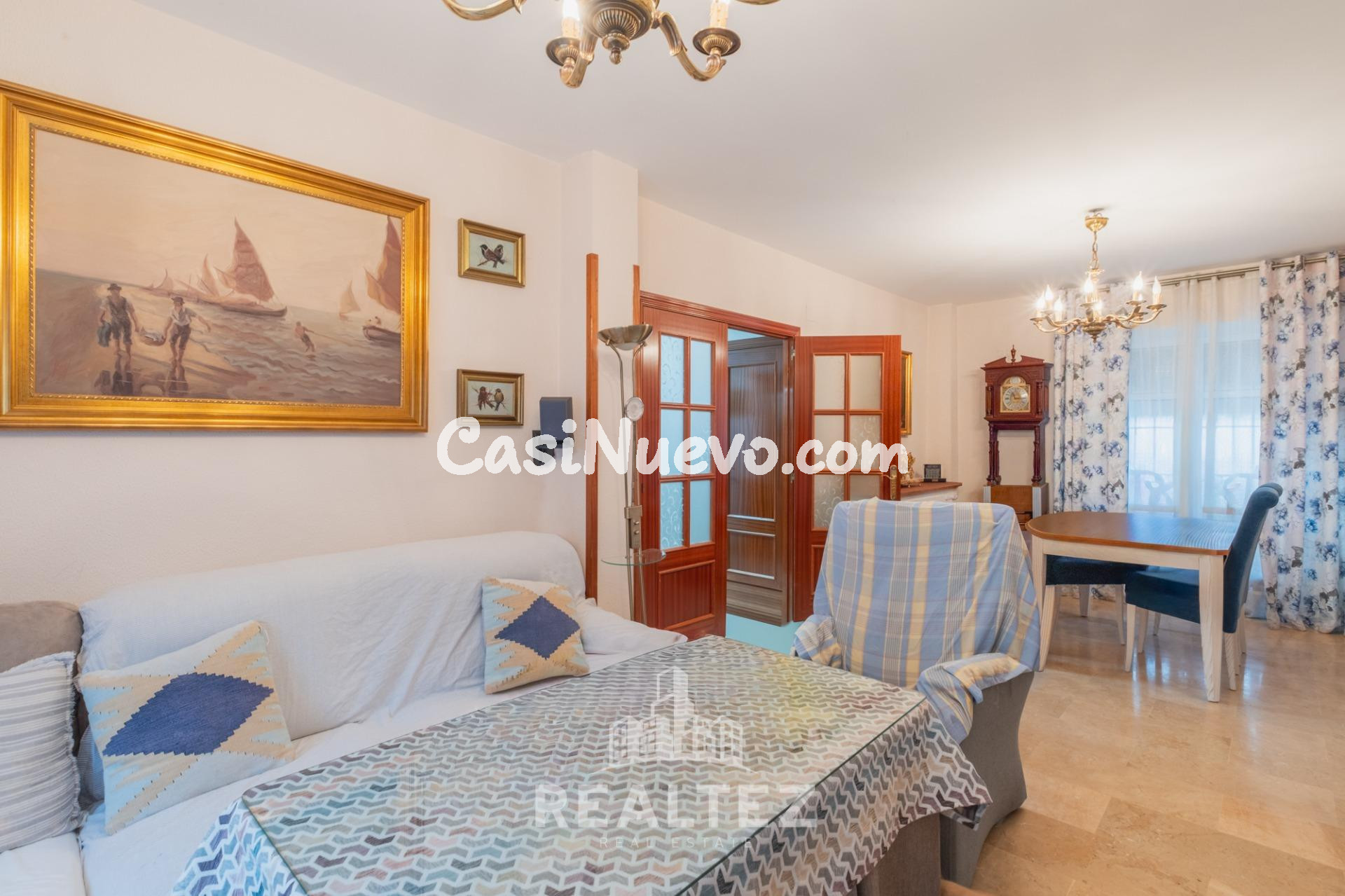 Unifamiliar de 6 dormitorios más buhardilla en Res. El Ángel - foto 3