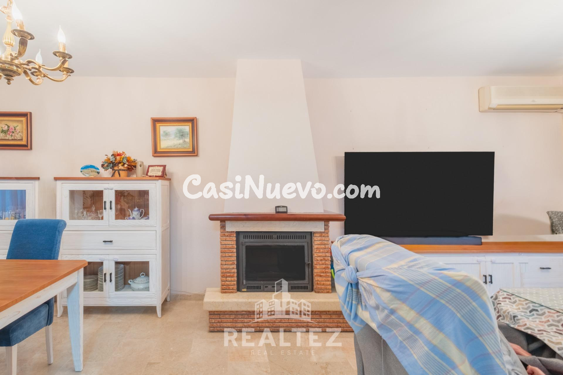 Unifamiliar de 6 dormitorios más buhardilla en Res. El Ángel - foto 4