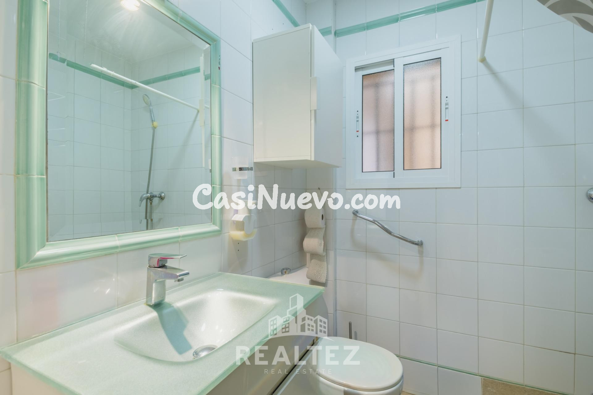 Unifamiliar de 6 dormitorios más buhardilla en Res. El Ángel - foto 8