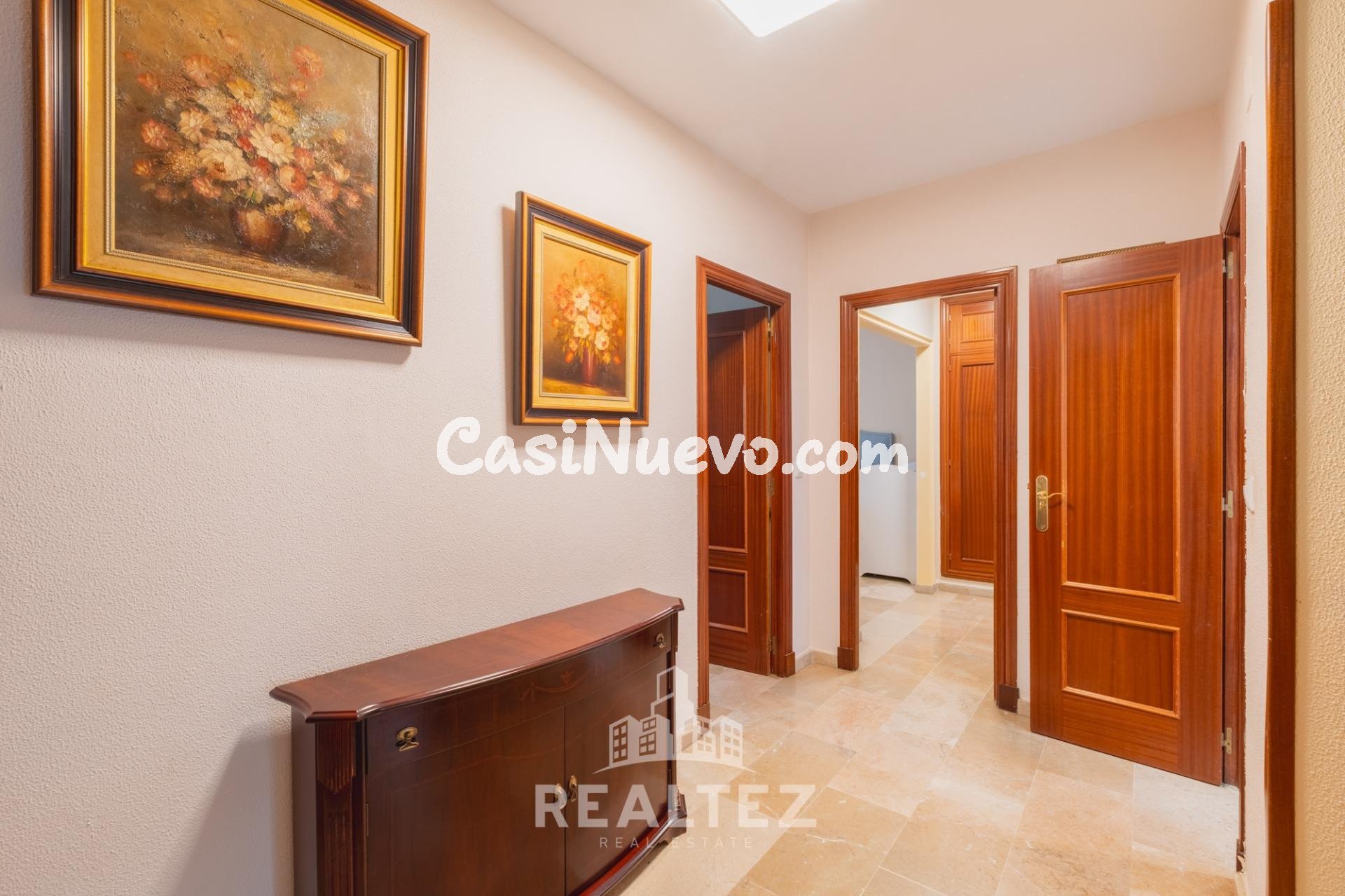 Unifamiliar de 6 dormitorios más buhardilla en Res. El Ángel - foto 17