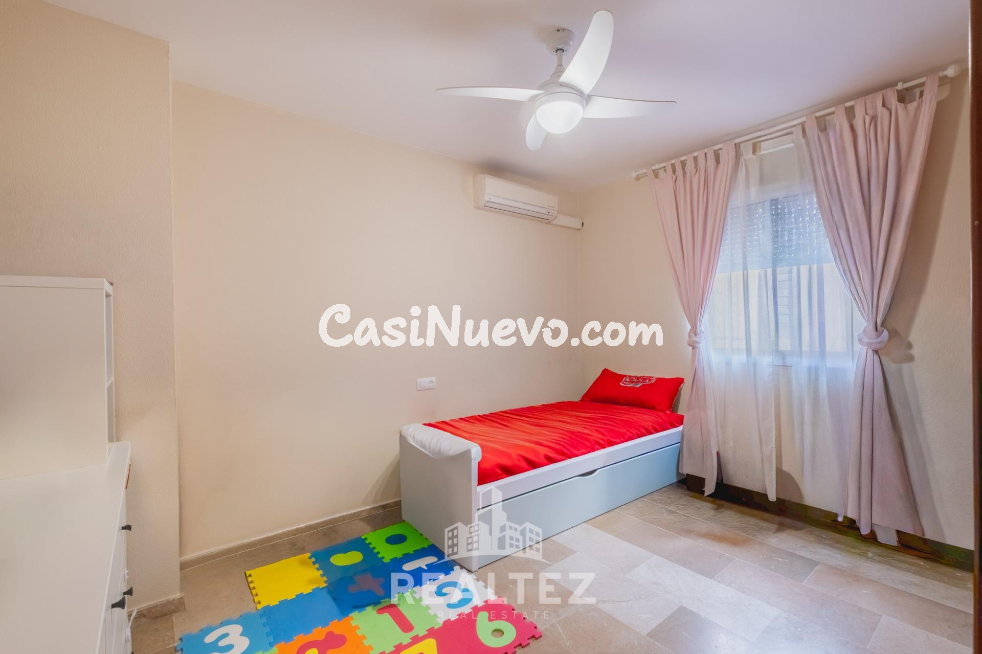 Unifamiliar de 6 dormitorios más buhardilla en Res. El Ángel - foto 18