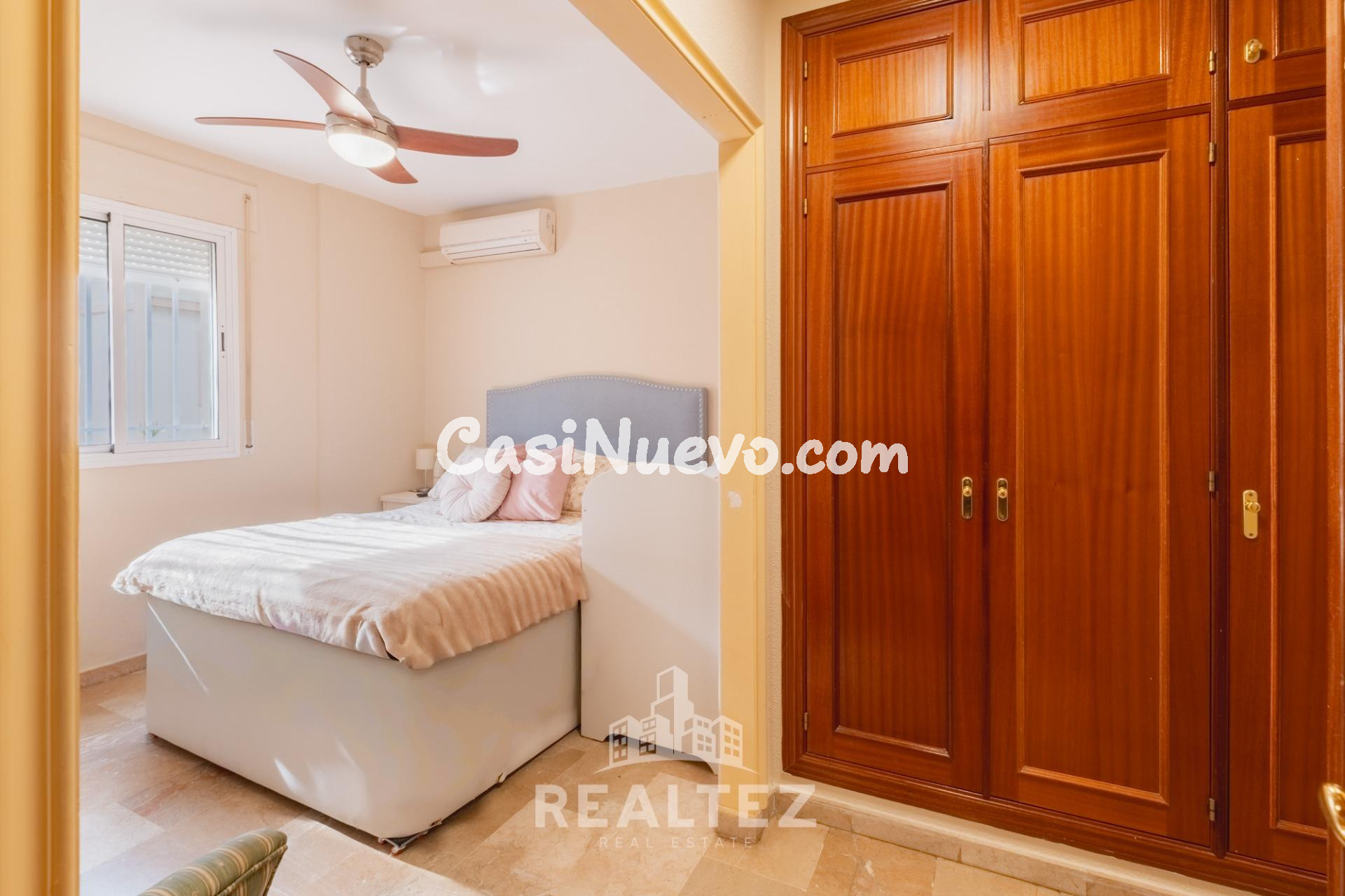 Unifamiliar de 6 dormitorios más buhardilla en Res. El Ángel - foto 23