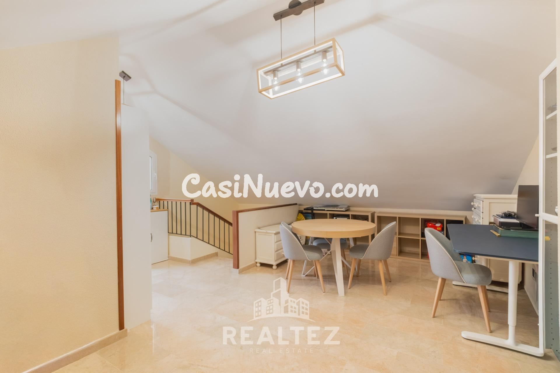 Unifamiliar de 6 dormitorios más buhardilla en Res. El Ángel - foto 30