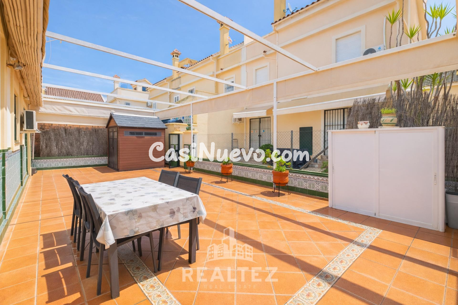 Unifamiliar de 6 dormitorios más buhardilla en Res. El Ángel - foto 32