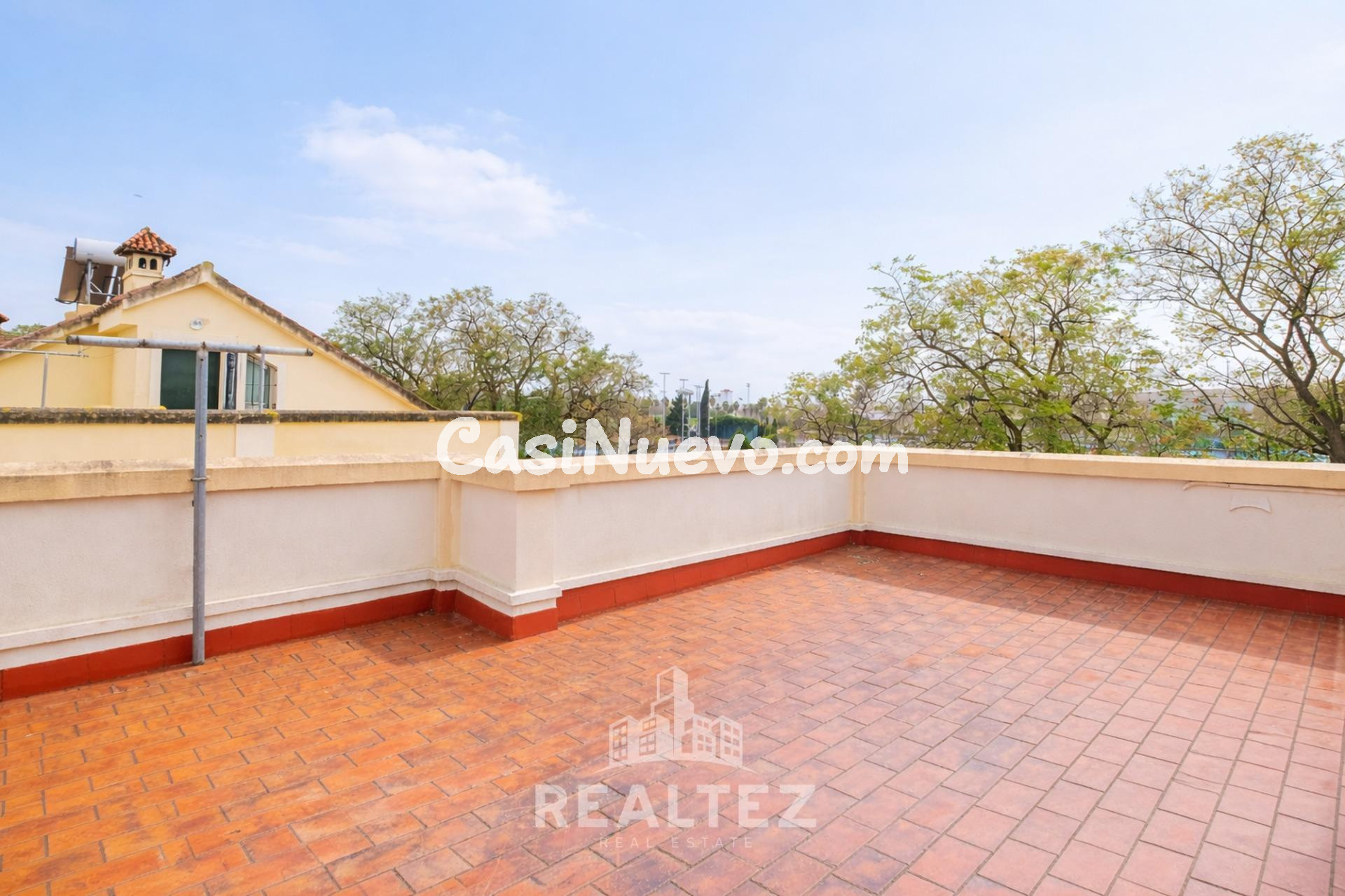 Unifamiliar de 6 dormitorios más buhardilla en Res. El Ángel - foto 34