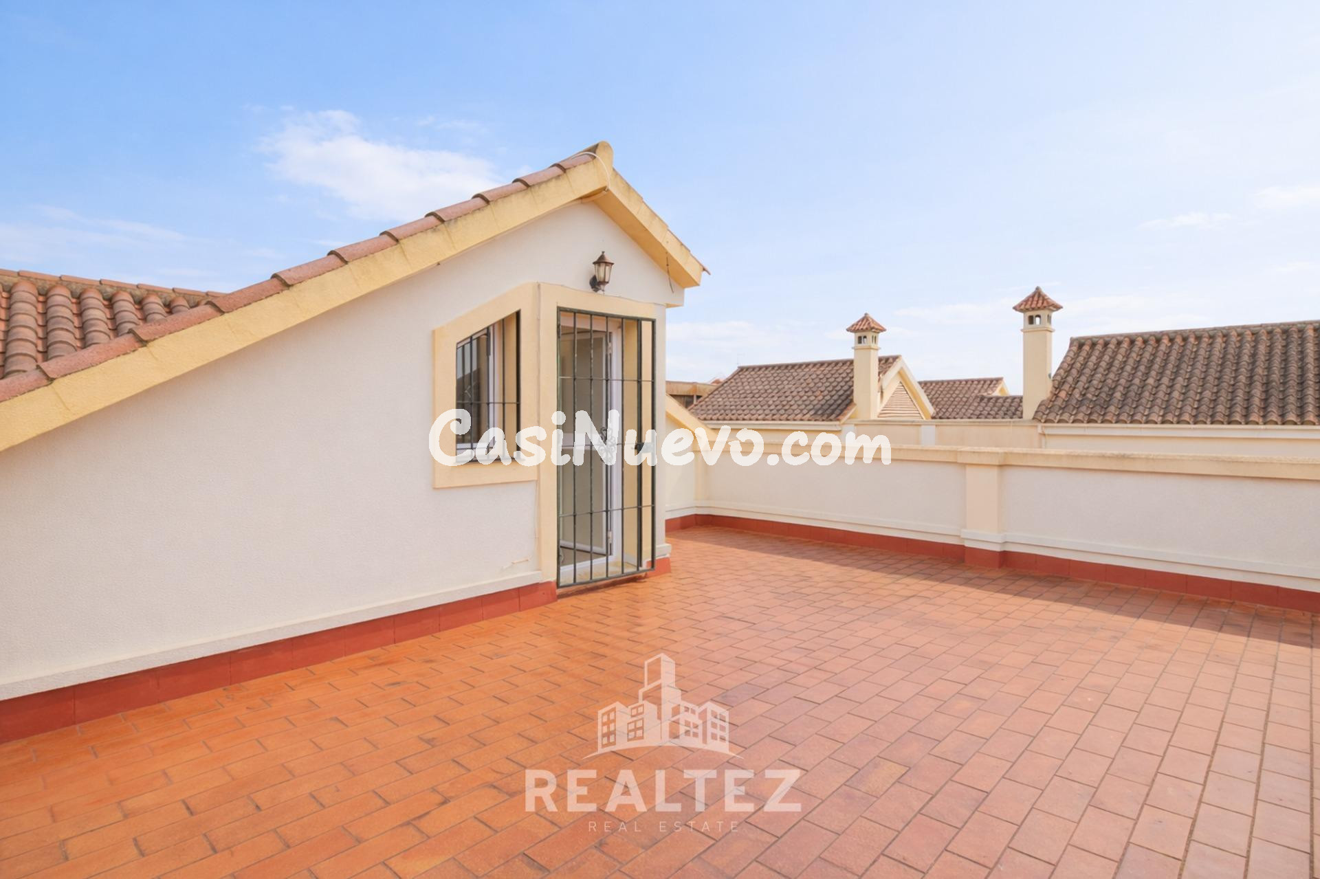 Unifamiliar de 6 dormitorios más buhardilla en Res. El Ángel - foto 35