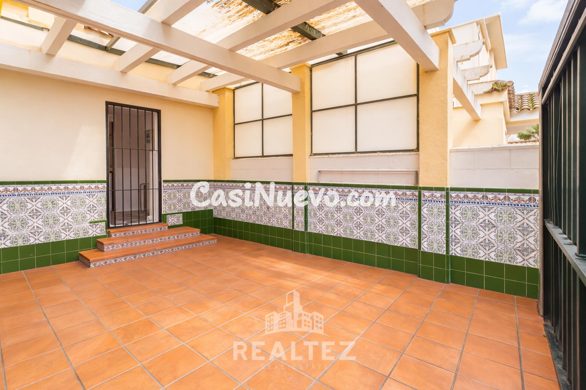 Unifamiliar de 6 dormitorios más buhardilla en Res. El Ángel - foto 36