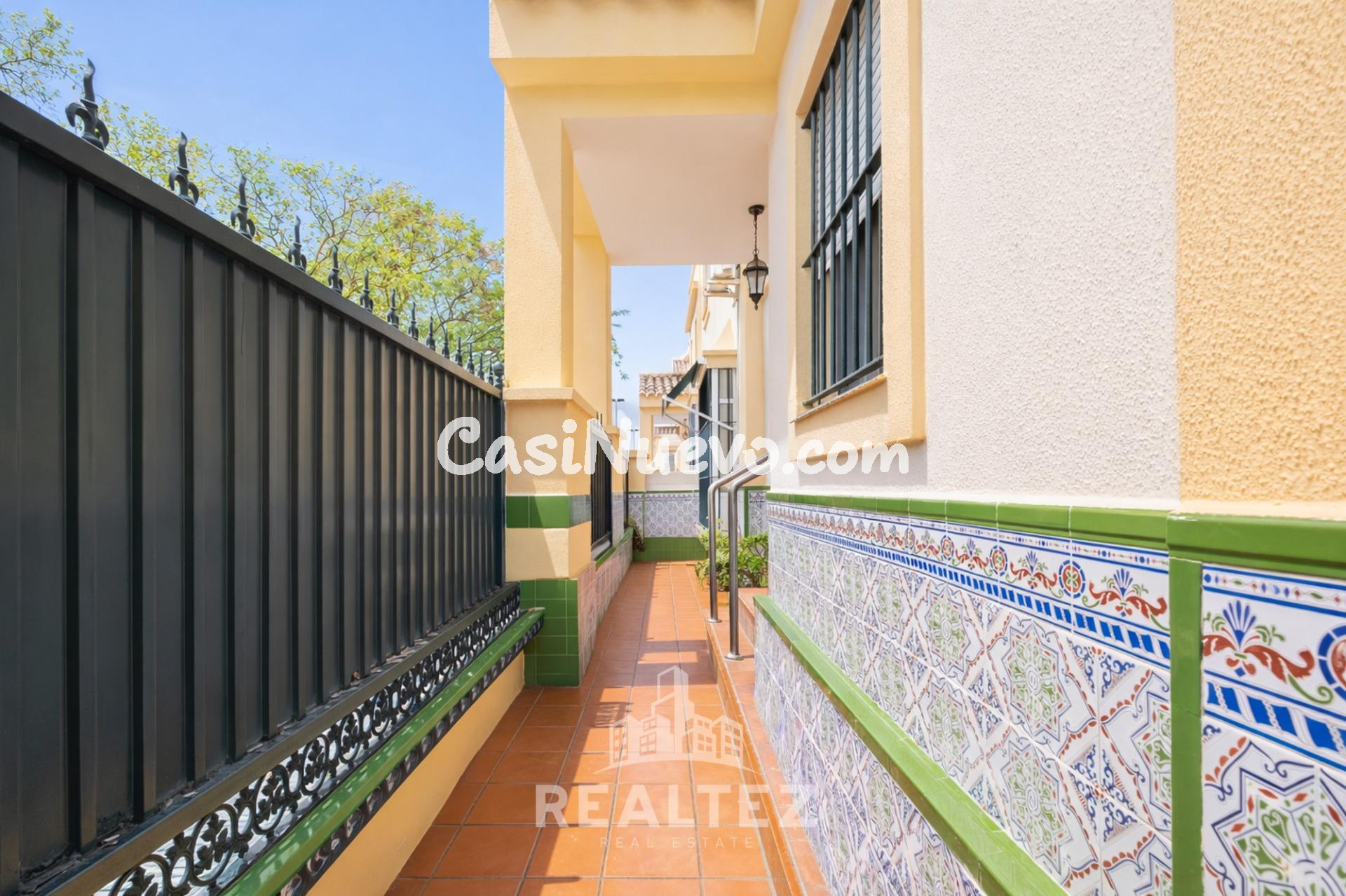 Unifamiliar de 6 dormitorios más buhardilla en Res. El Ángel - foto 38