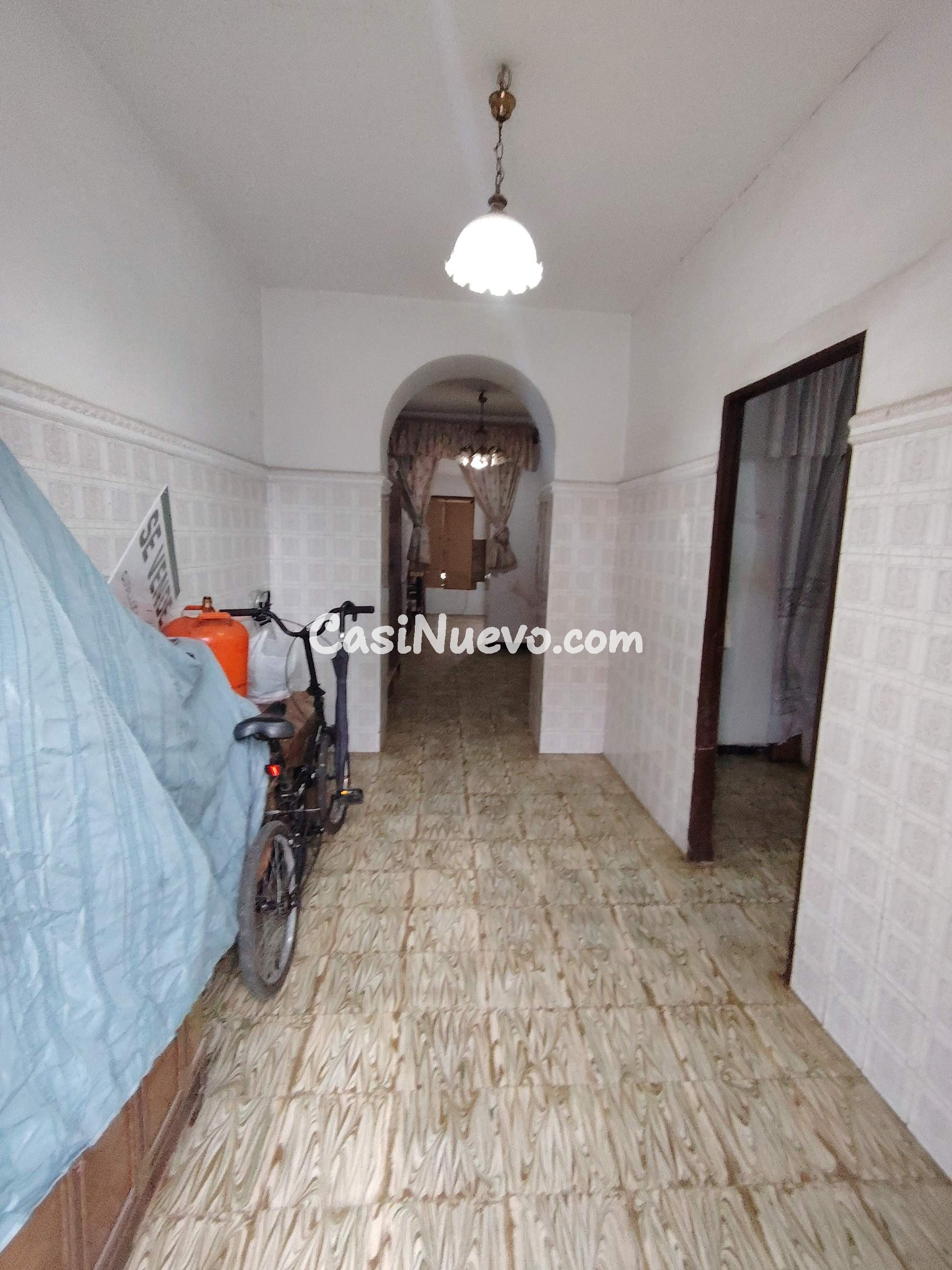 CASA ADOSADA DE PLANTA BAJA EN BRENES 178 M2 DE PARCELA - foto 2