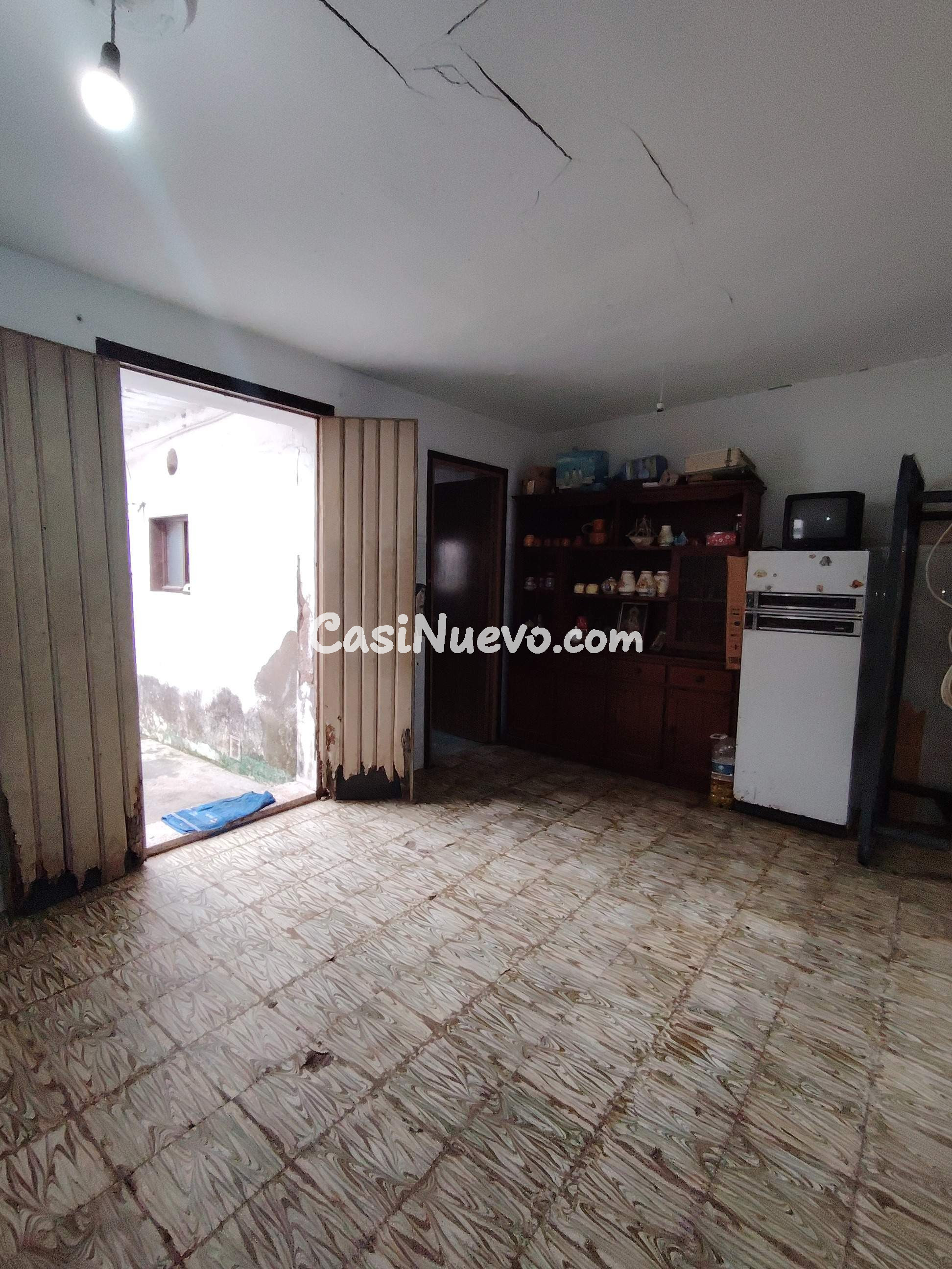 CASA ADOSADA DE PLANTA BAJA EN BRENES 178 M2 DE PARCELA - foto 8