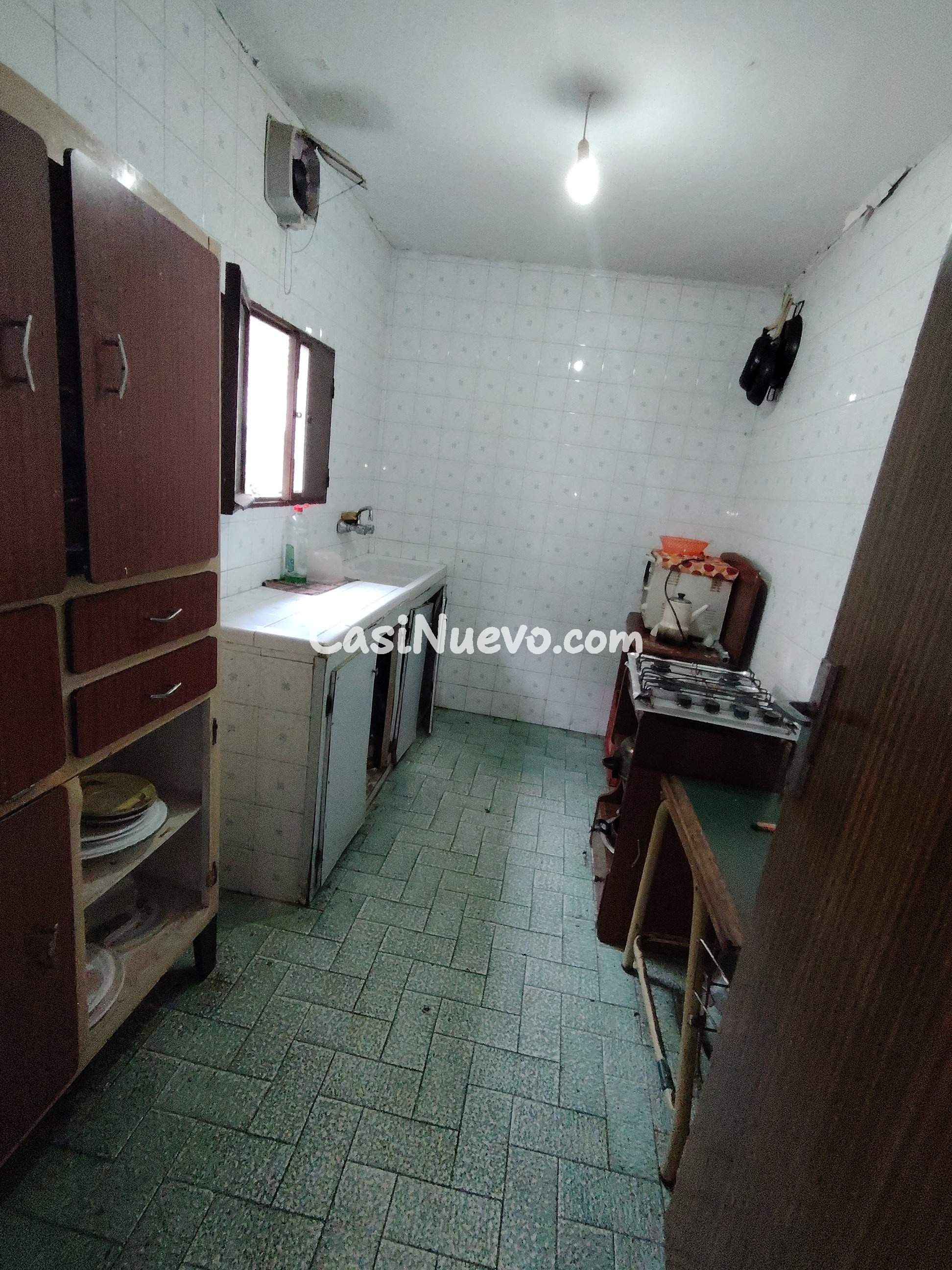 CASA ADOSADA DE PLANTA BAJA EN BRENES 178 M2 DE PARCELA - foto 9