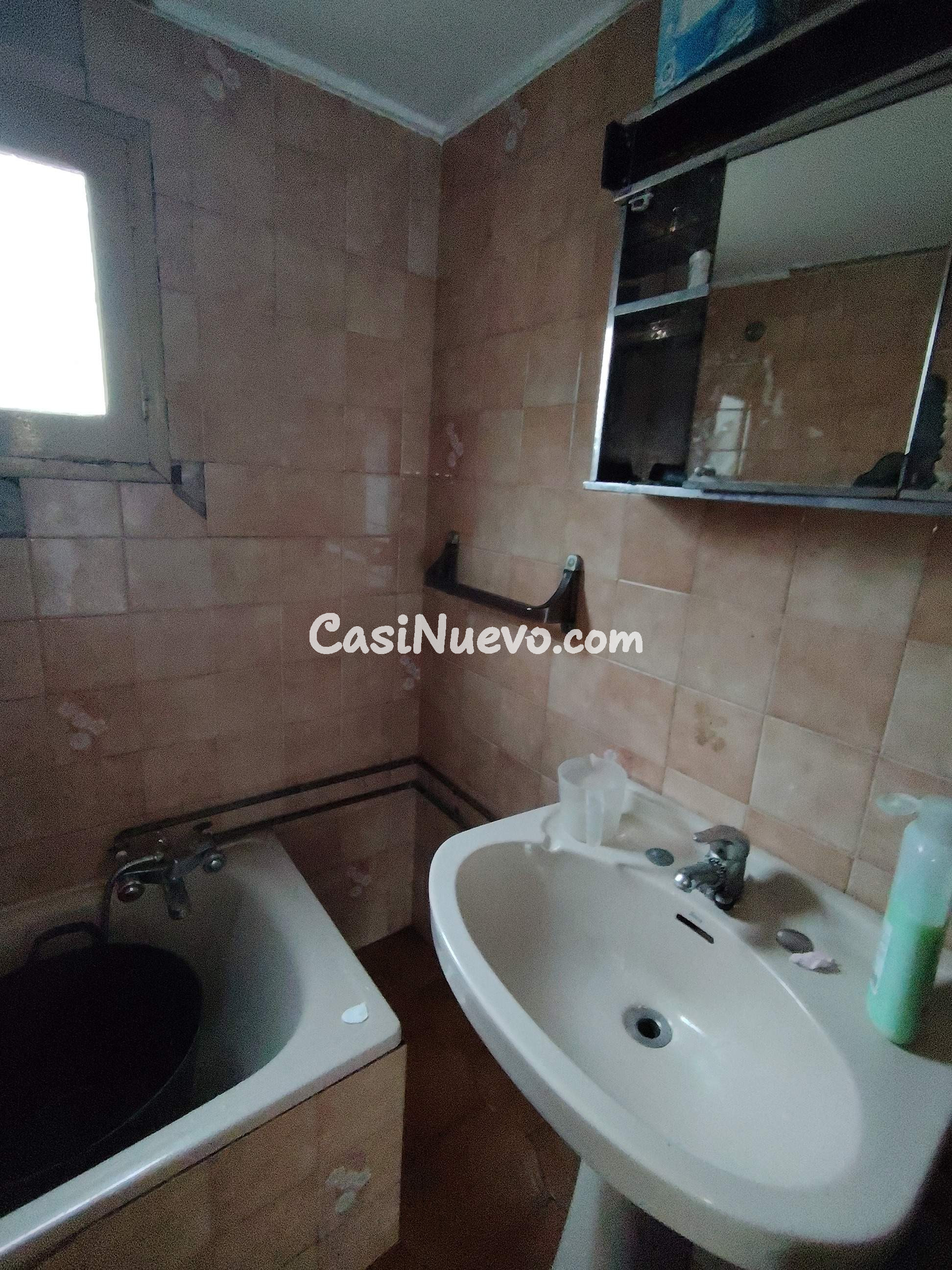 CASA ADOSADA DE PLANTA BAJA EN BRENES 178 M2 DE PARCELA - foto 12