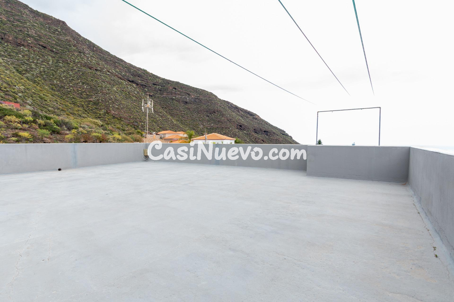 CHALET INDEPENDIENTE DE DOS PLANTAS EN PUNTA ARAYA, CANDELAR - foto 12