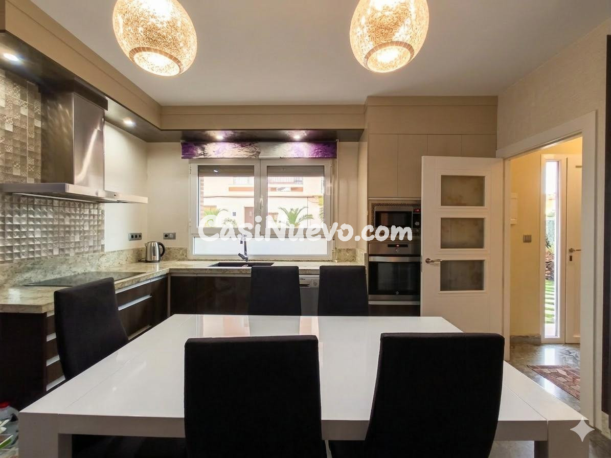 Casa Pareada en Villarta, Cuenca - Espacio y Comodidad para  - foto 4