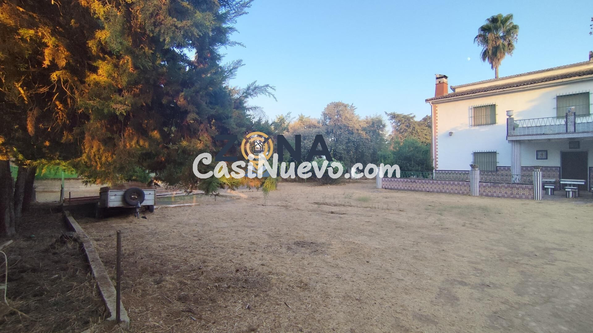 CHALET CON PISCINA EN PARCELA DE 4.700M2 EN EL MONTE DEL CAS