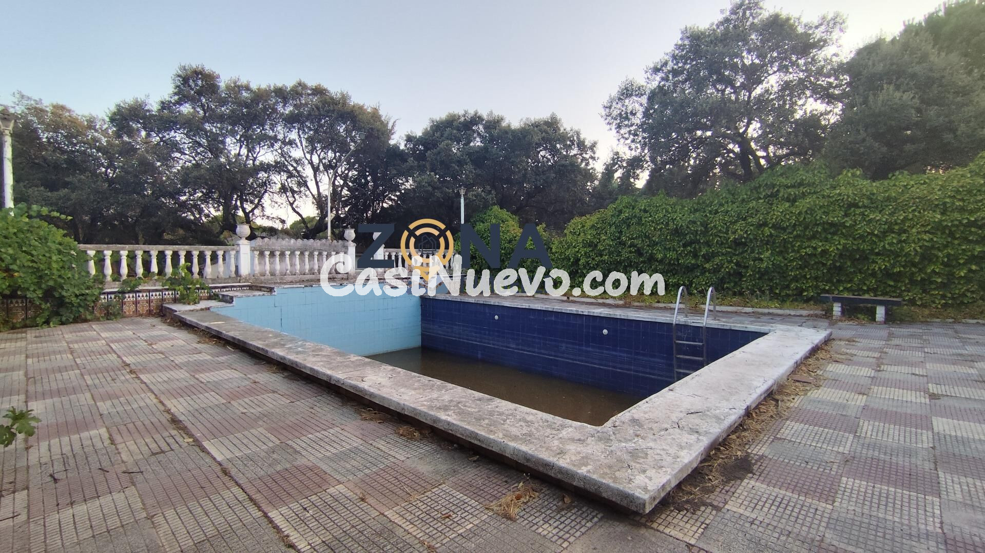 CHALET CON PISCINA EN PARCELA DE 4.700M2 EN EL MONTE DEL CAS - foto 34